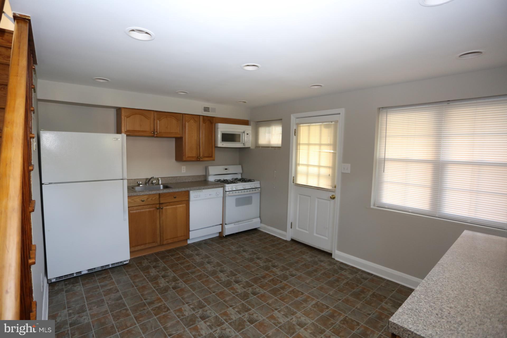 BELAIR-EDISON - Residential Lease
