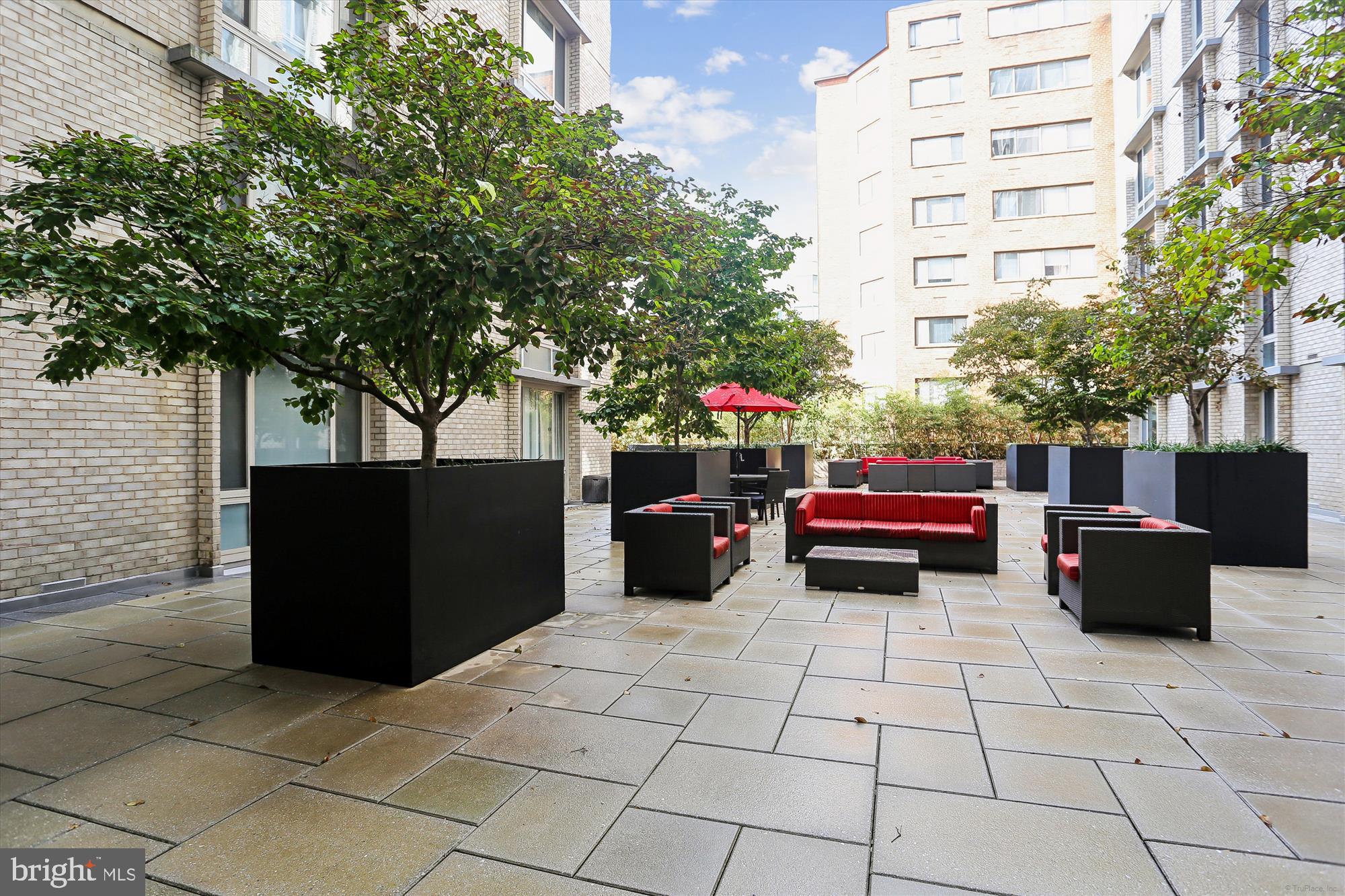 950 25TH STREET NW 607-N