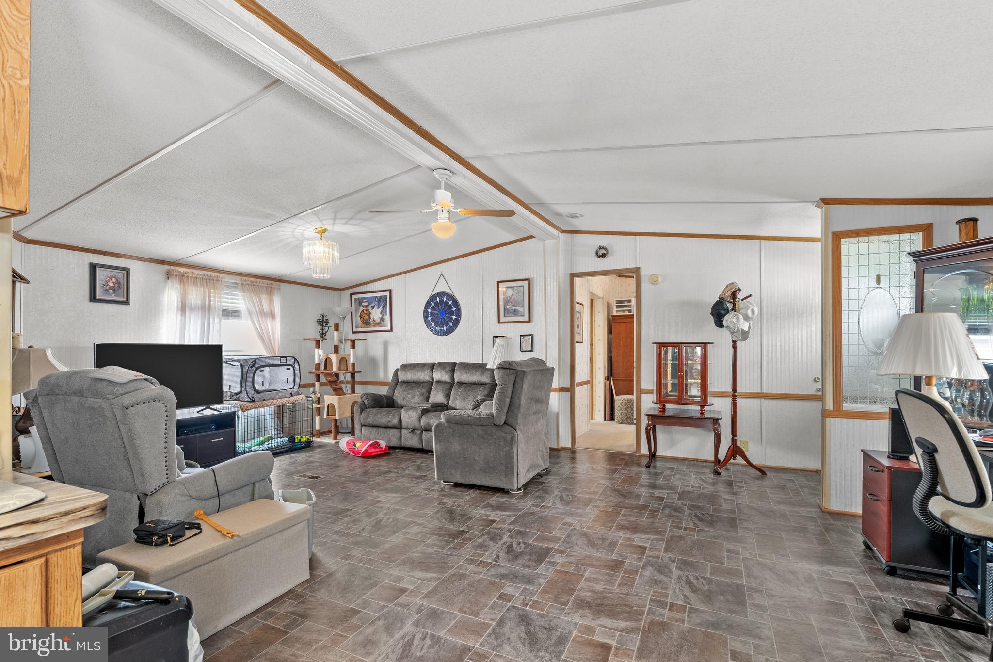 8343 GATEWOOD DRIVE