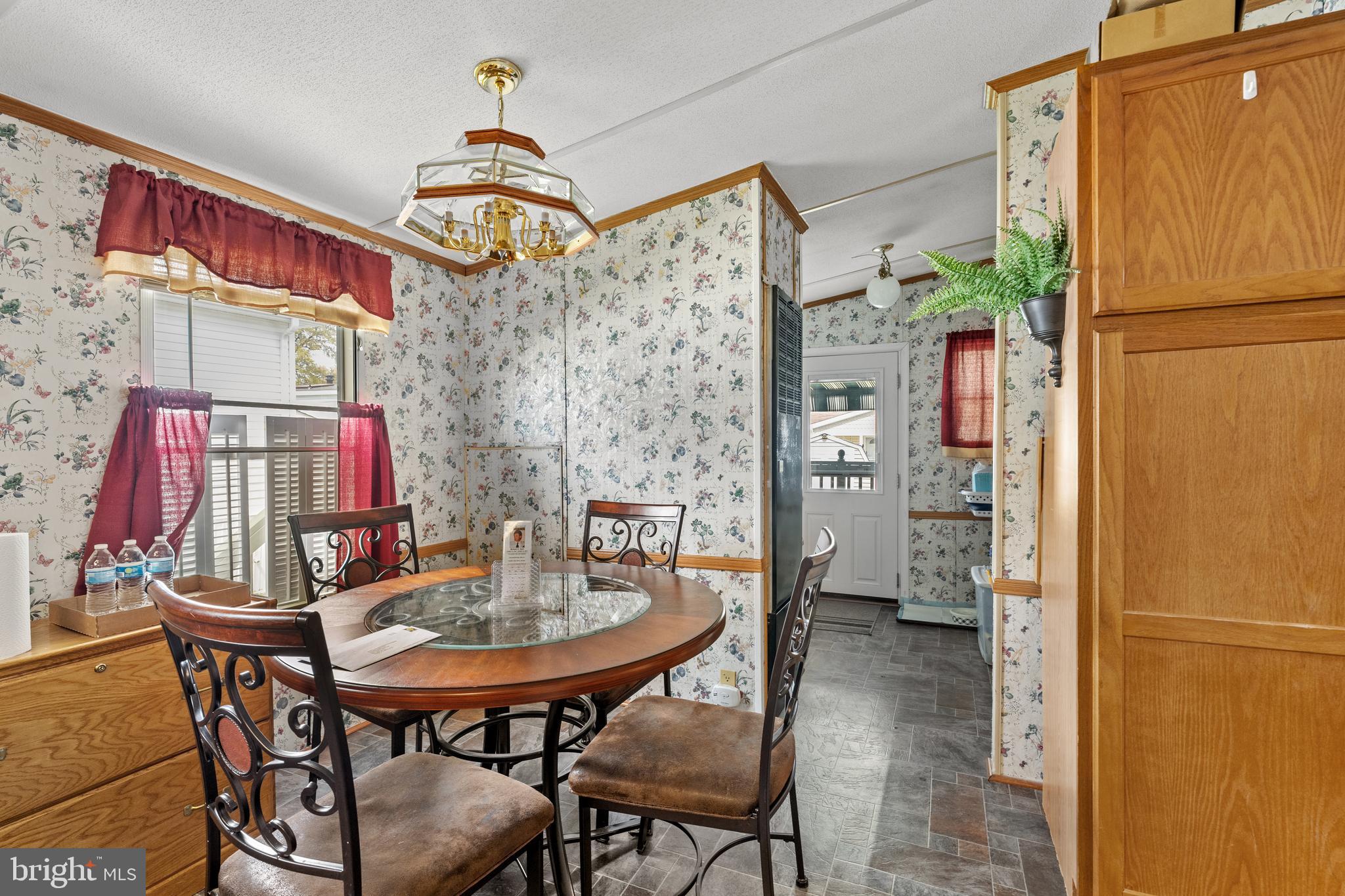 8343 GATEWOOD DRIVE
