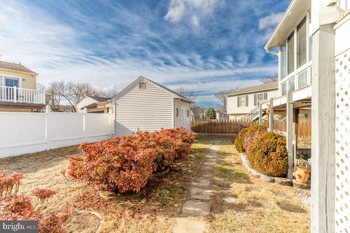 TREVOR WOODS - Residential