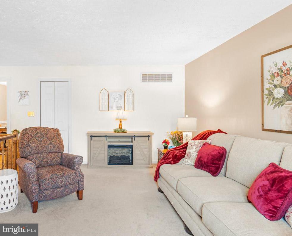 TREVOR WOODS - Residential