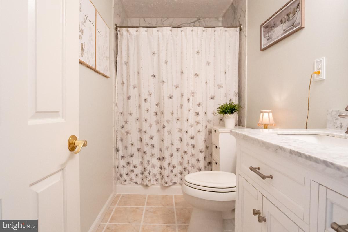 TREVOR WOODS - Residential