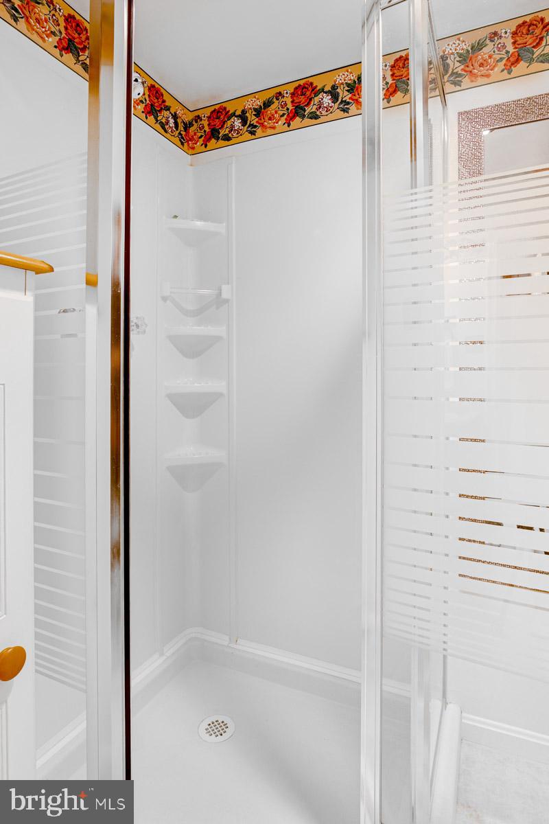 TREVOR WOODS - Residential