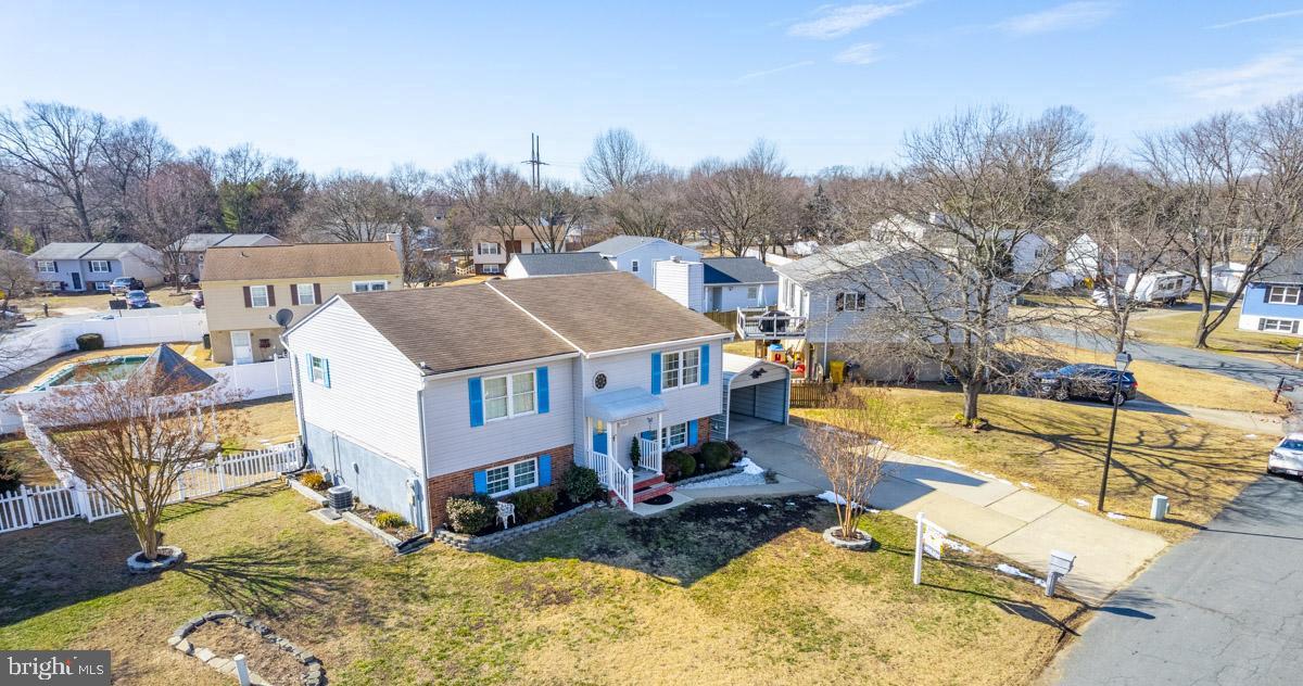 TREVOR WOODS - Residential