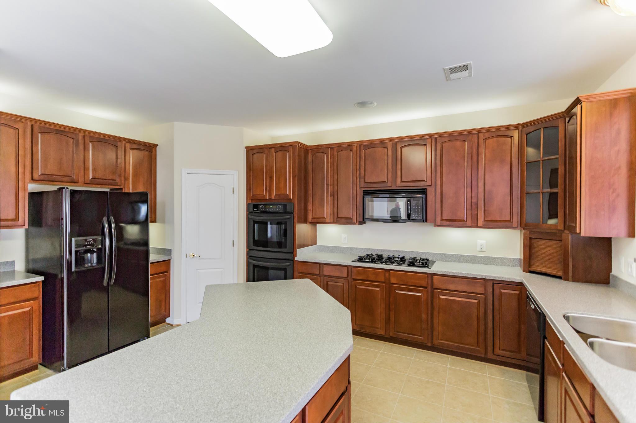 REDWOOD LAKES - Residential