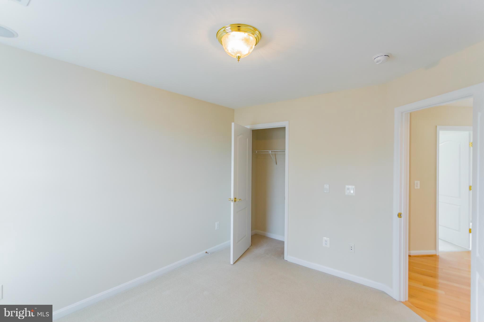 REDWOOD LAKES - Residential