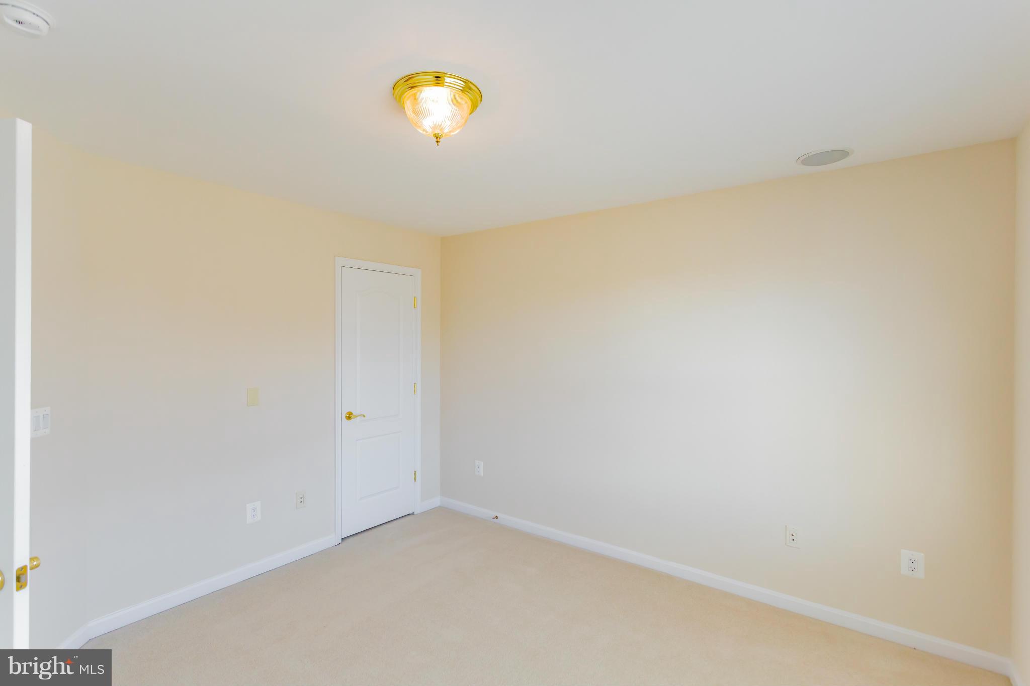 REDWOOD LAKES - Residential