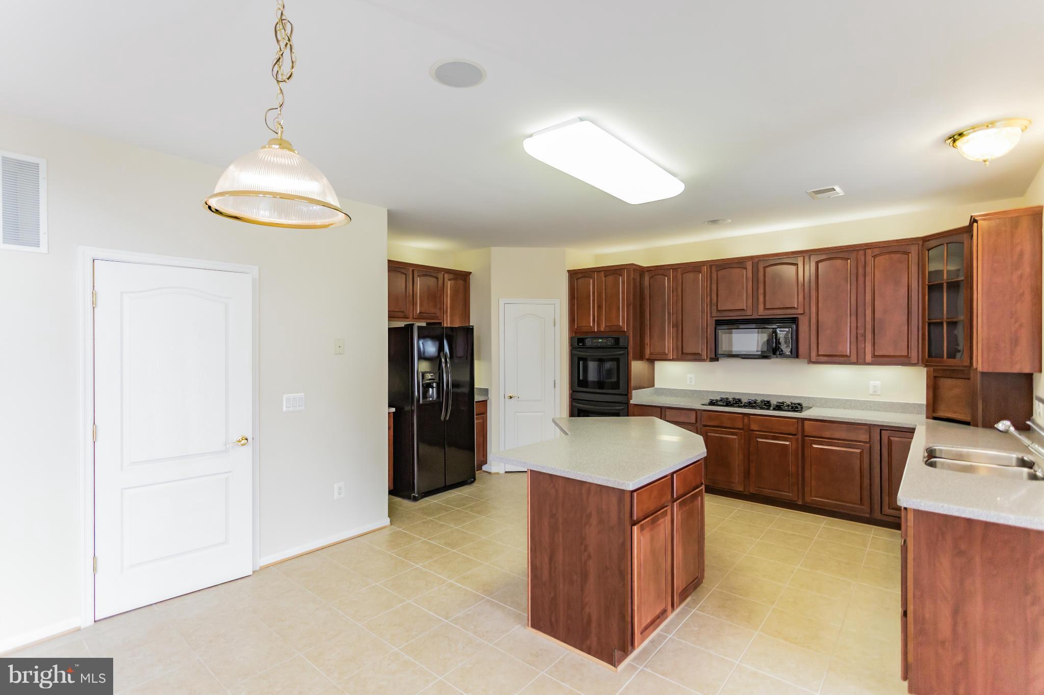 REDWOOD LAKES - Residential