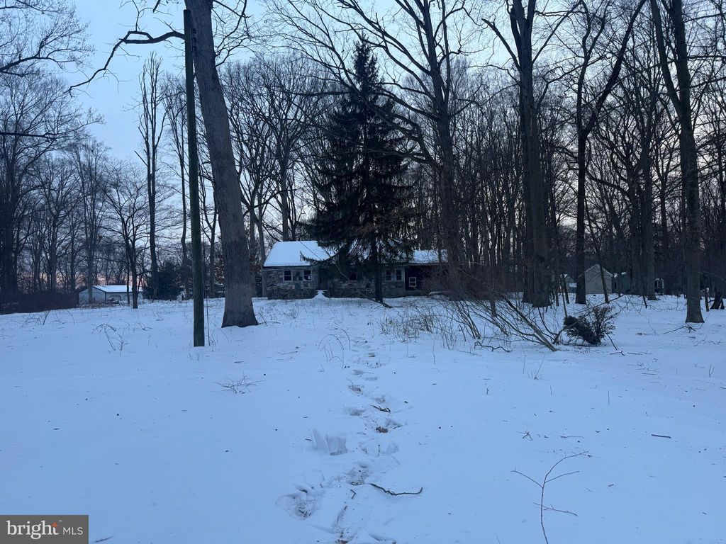 Photo of 2918 Snake Hill Road, DOYLESTOWN, PA 18902 (MLS # PABU2113776)