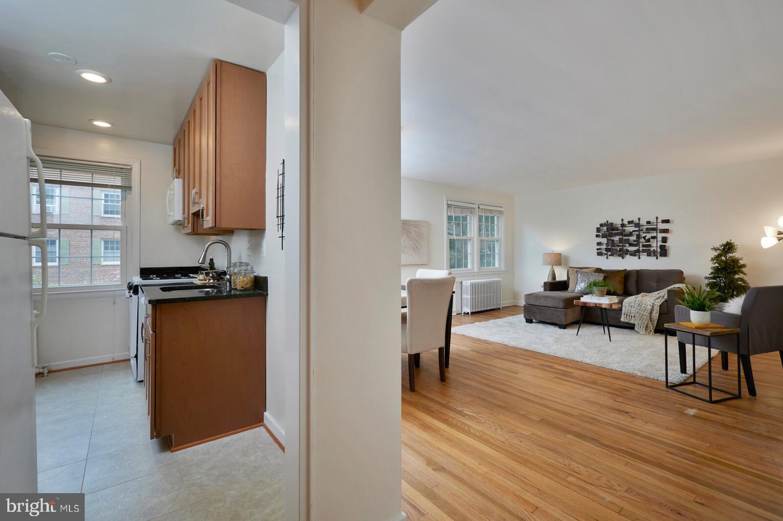 ROCK CREEK WOODS APARTMENTS - Residential Lease