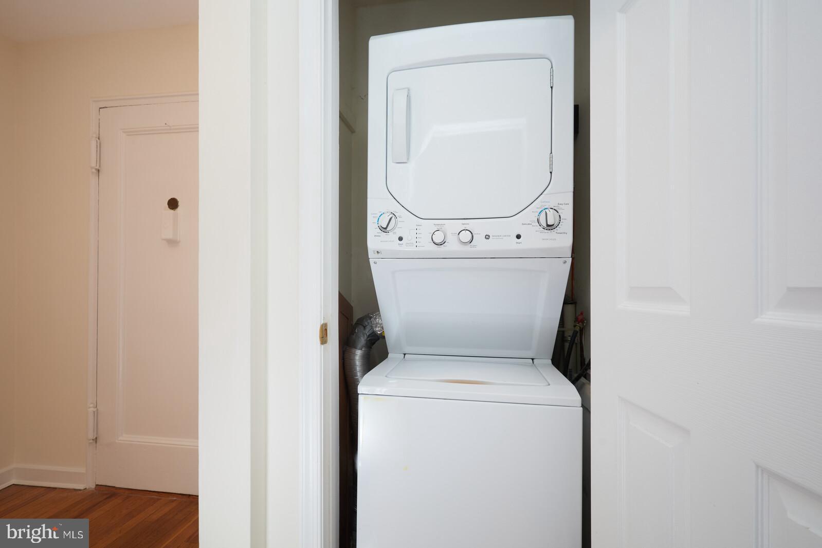 ROCK CREEK WOODS APARTMENTS - Residential Lease