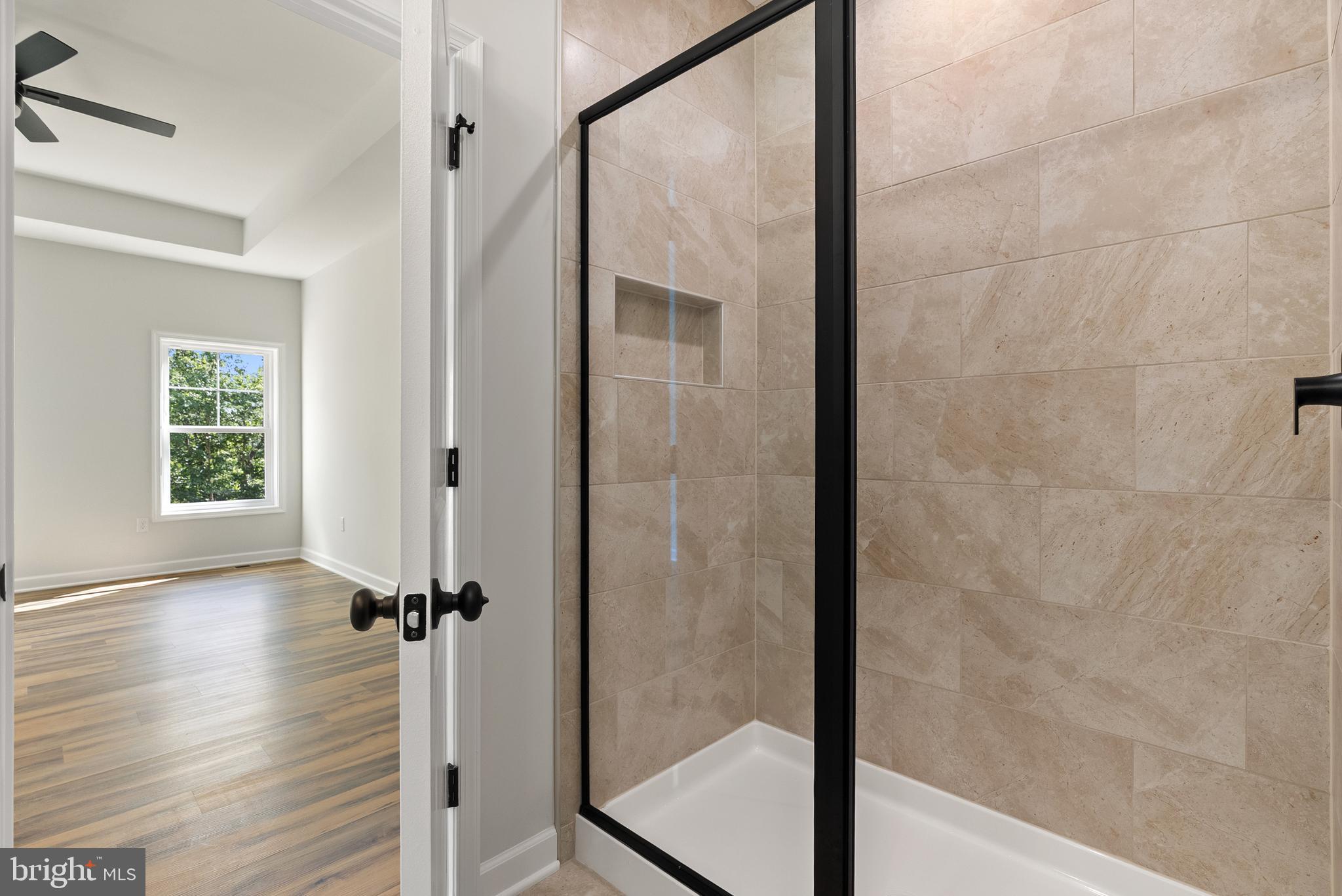 MIDDLE CREEK VISTAS - Residential