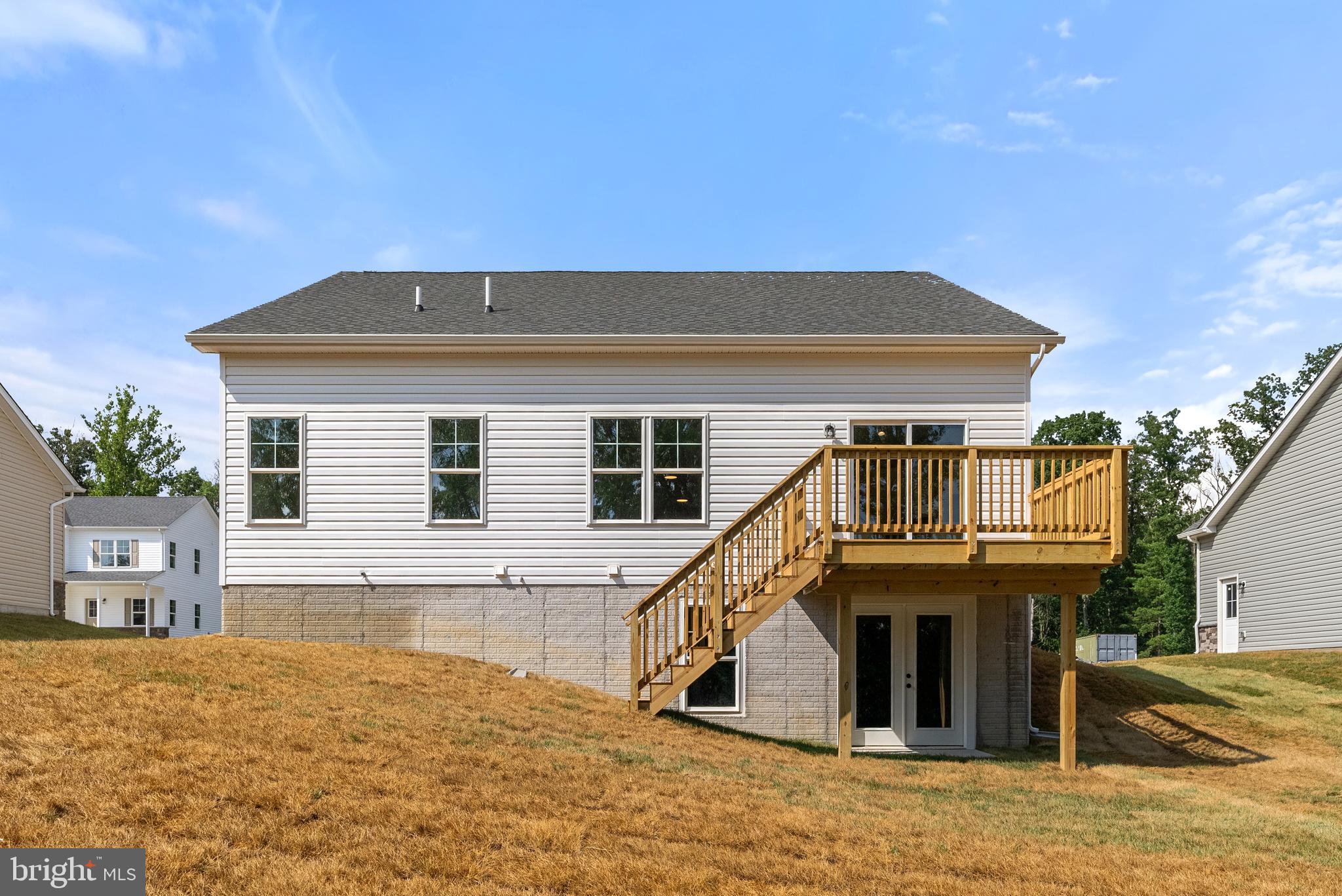 MIDDLE CREEK VISTAS - Residential