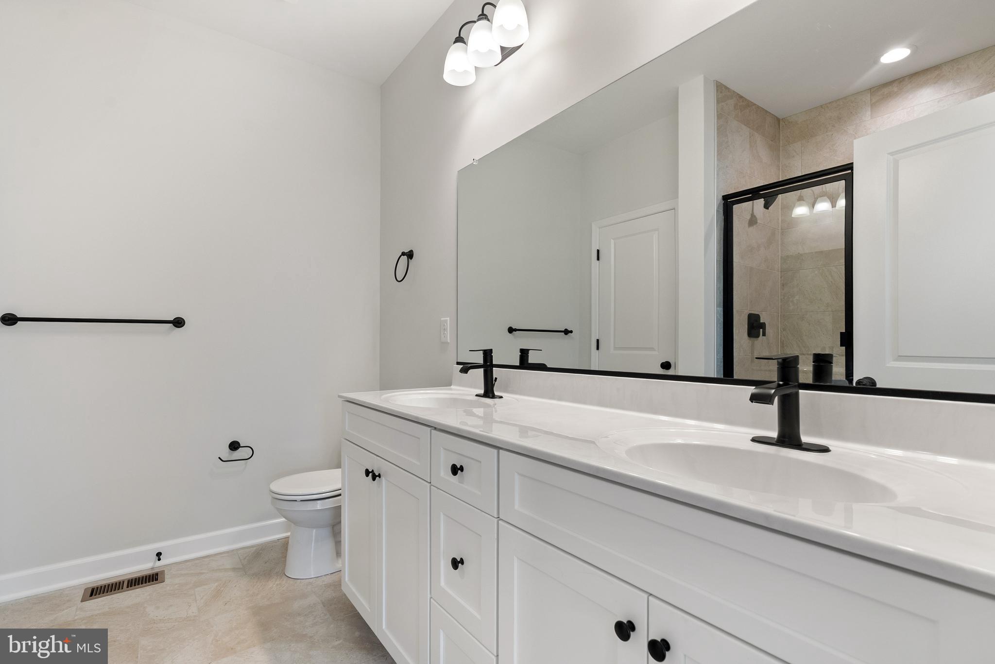 MIDDLE CREEK VISTAS - Residential