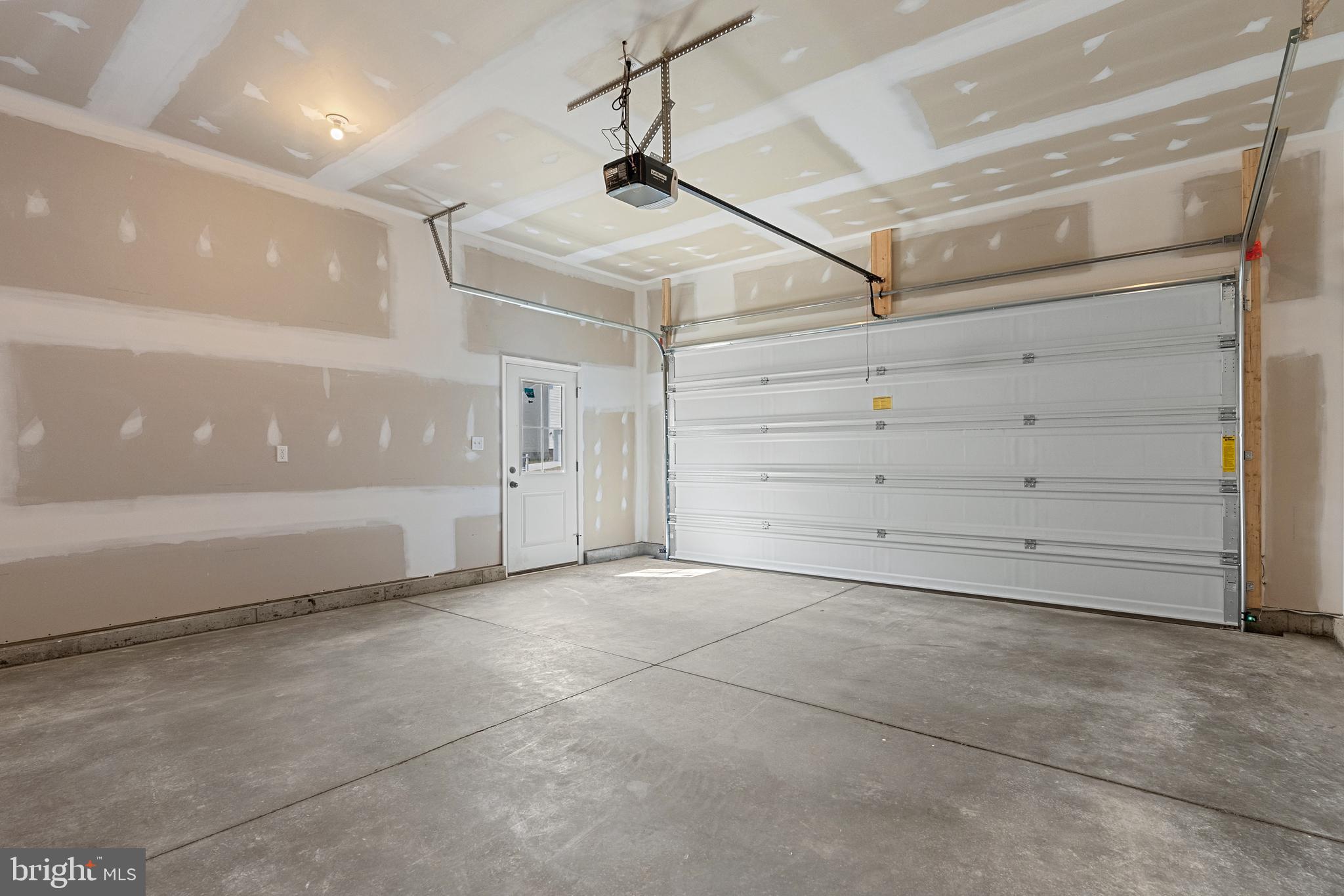 MIDDLE CREEK VISTAS - Residential