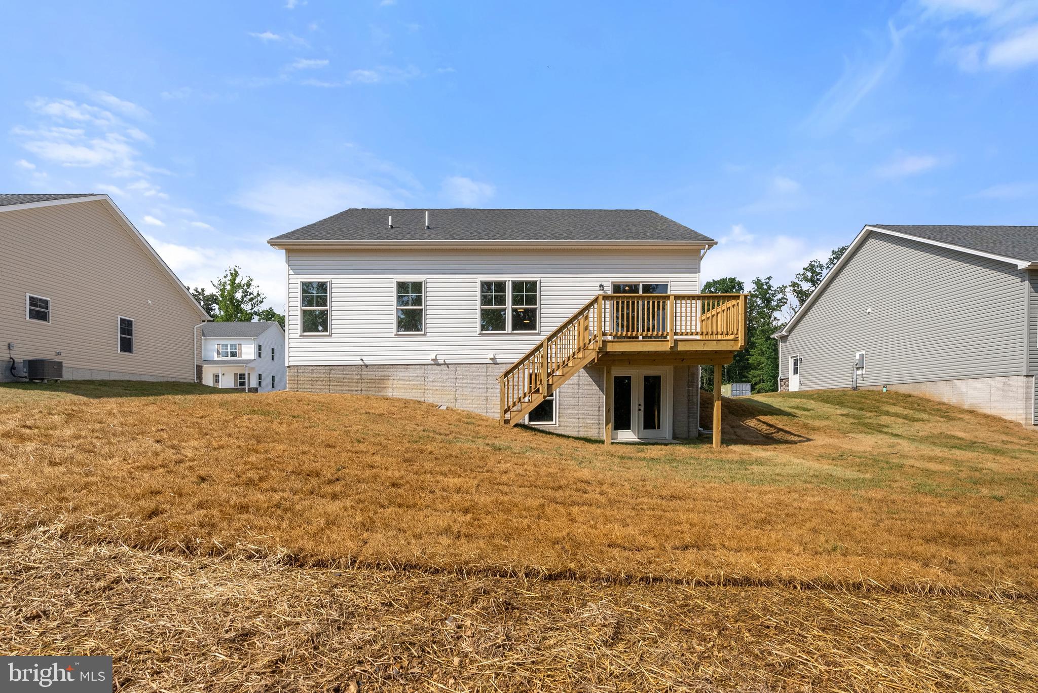 MIDDLE CREEK VISTAS - Residential