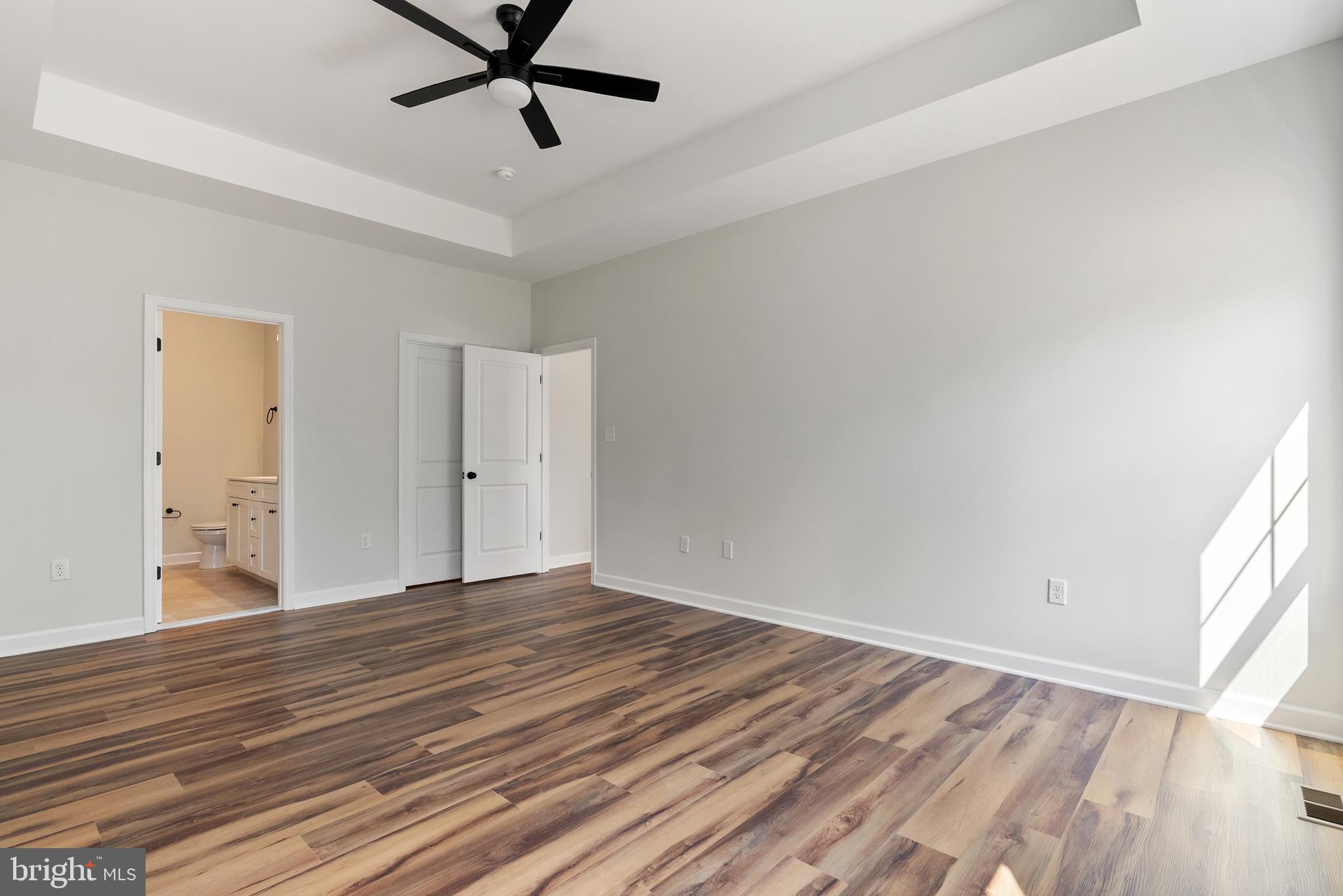 MIDDLE CREEK VISTAS - Residential