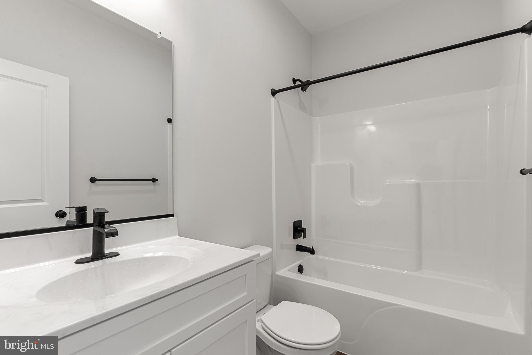 MIDDLE CREEK VISTAS - Residential