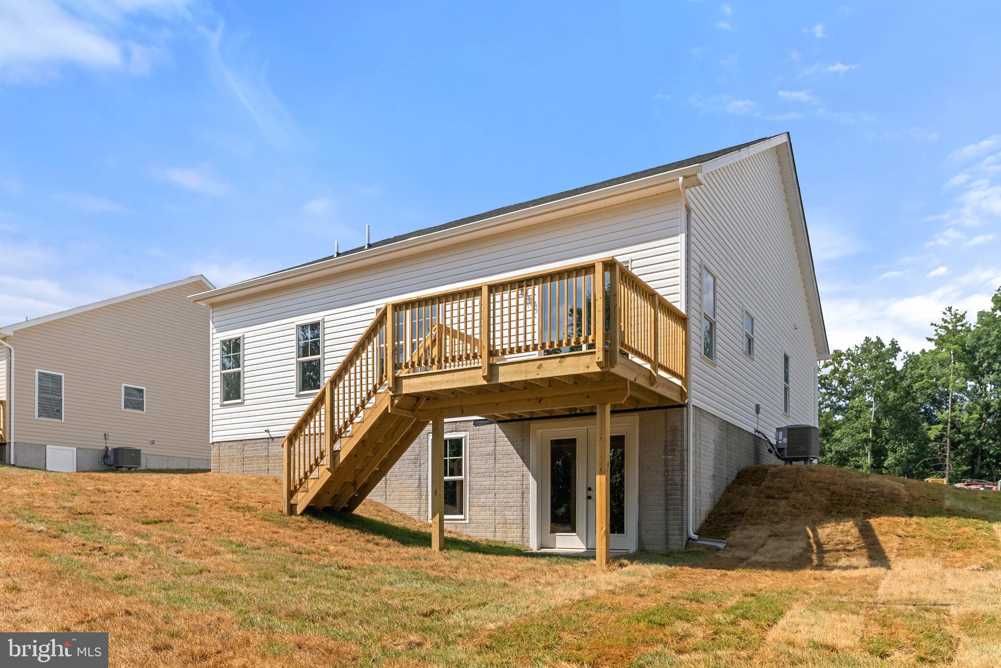 MIDDLE CREEK VISTAS - Residential