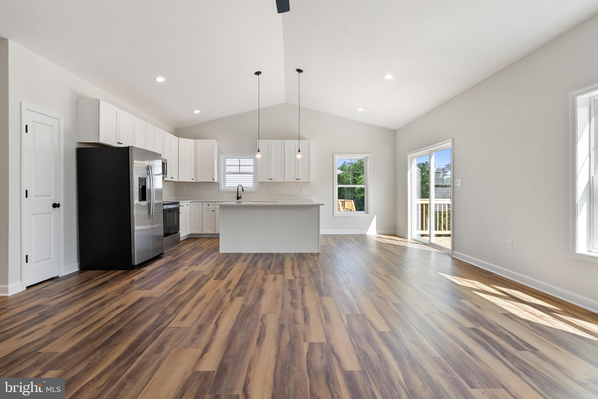 MIDDLE CREEK VISTAS - Residential