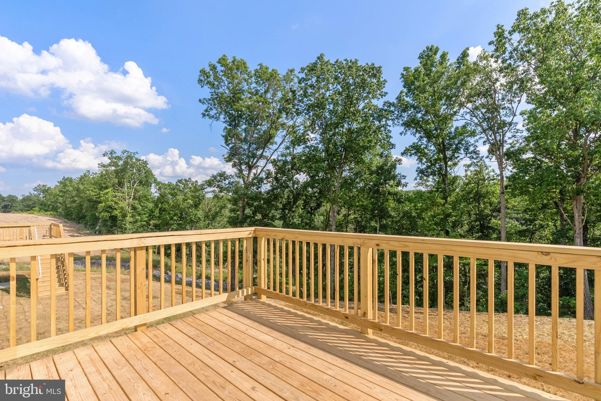 MIDDLE CREEK VISTAS - Residential