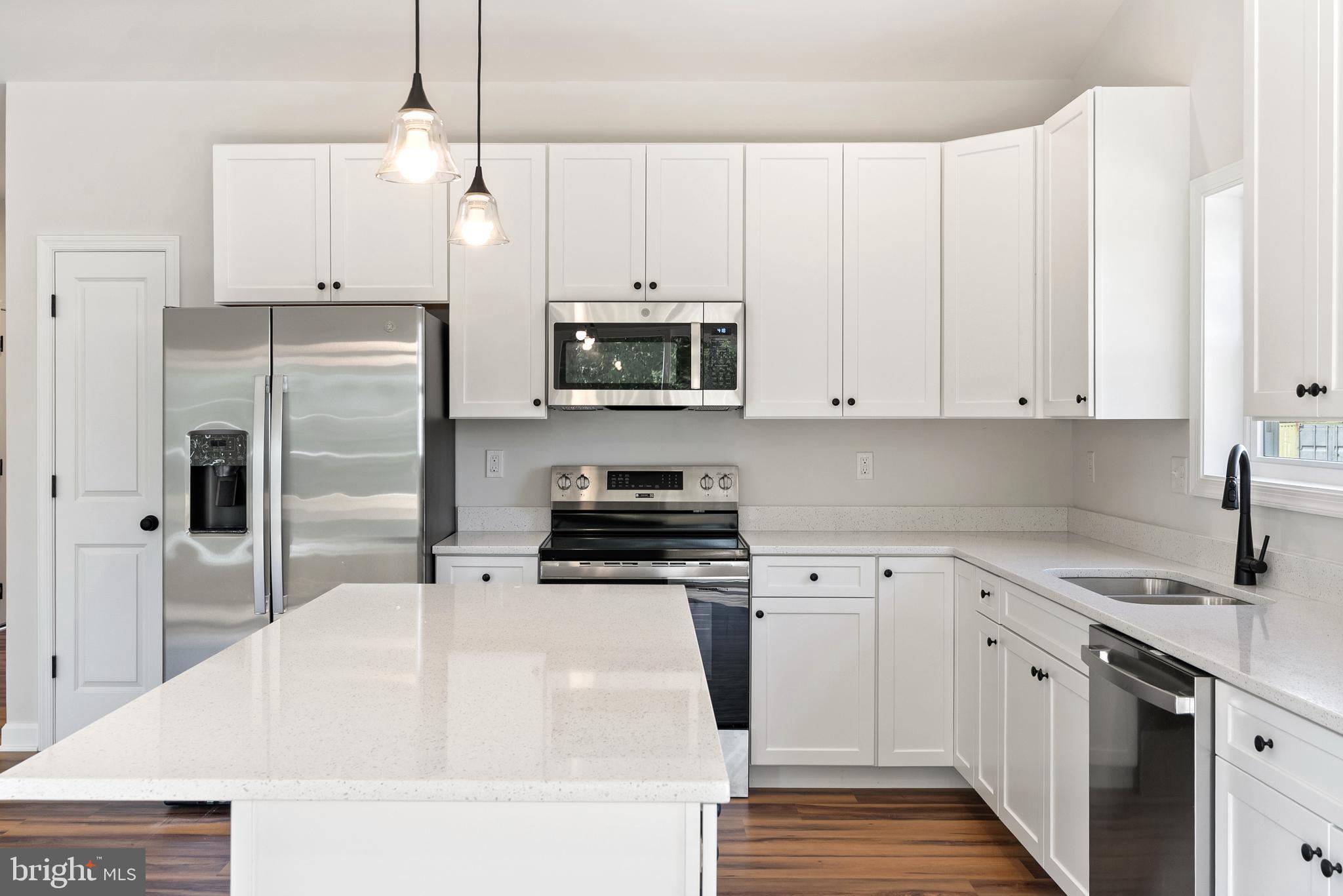 MIDDLE CREEK VISTAS - Residential