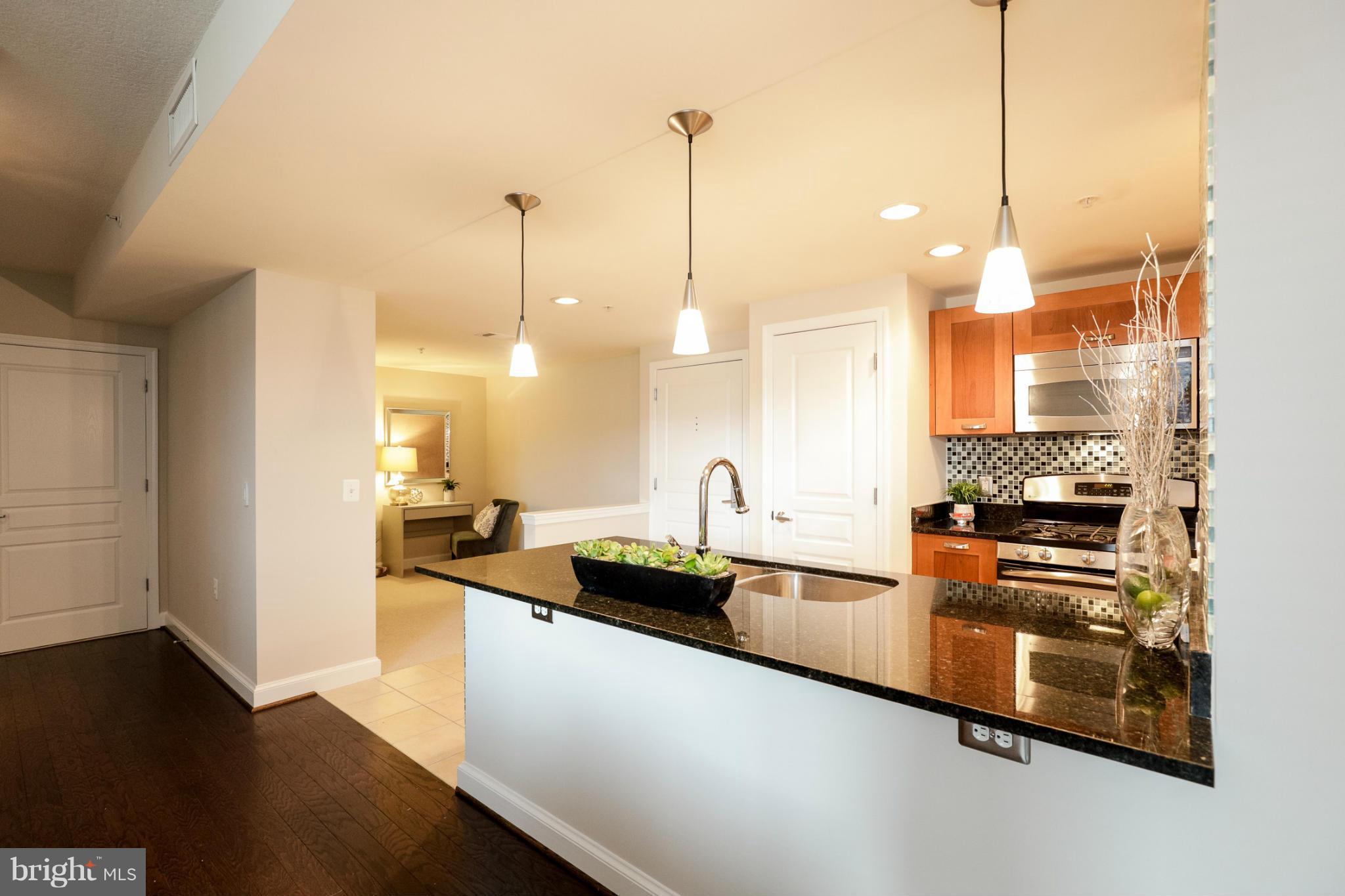 MIDTOWN ALEXANDRIA STATION CONDOMINIUM - Residential