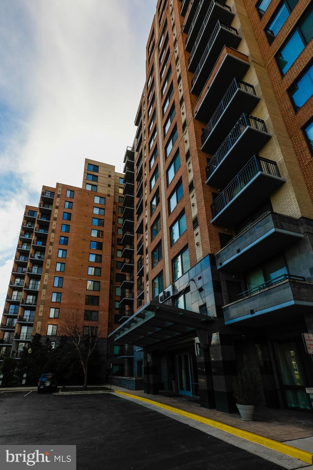 MIDTOWN ALEXANDRIA STATION CONDOMINIUM - Residential