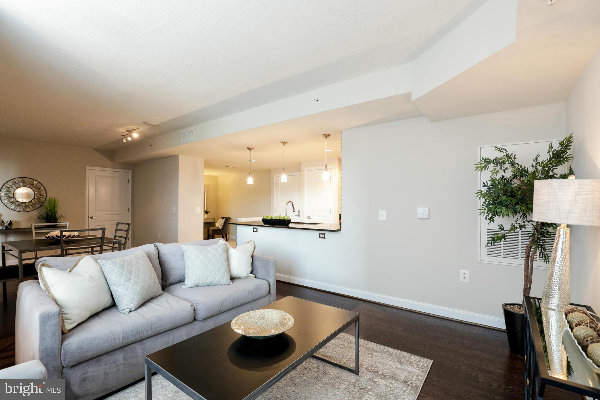 MIDTOWN ALEXANDRIA STATION CONDOMINIUM - Residential