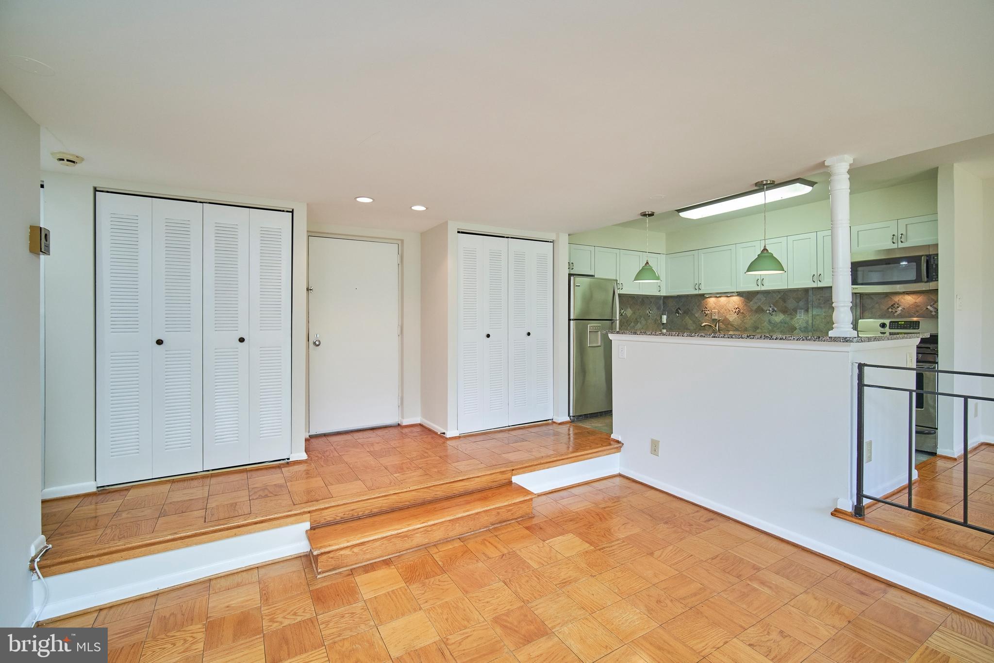 AMERICANA FINMARK - Residential