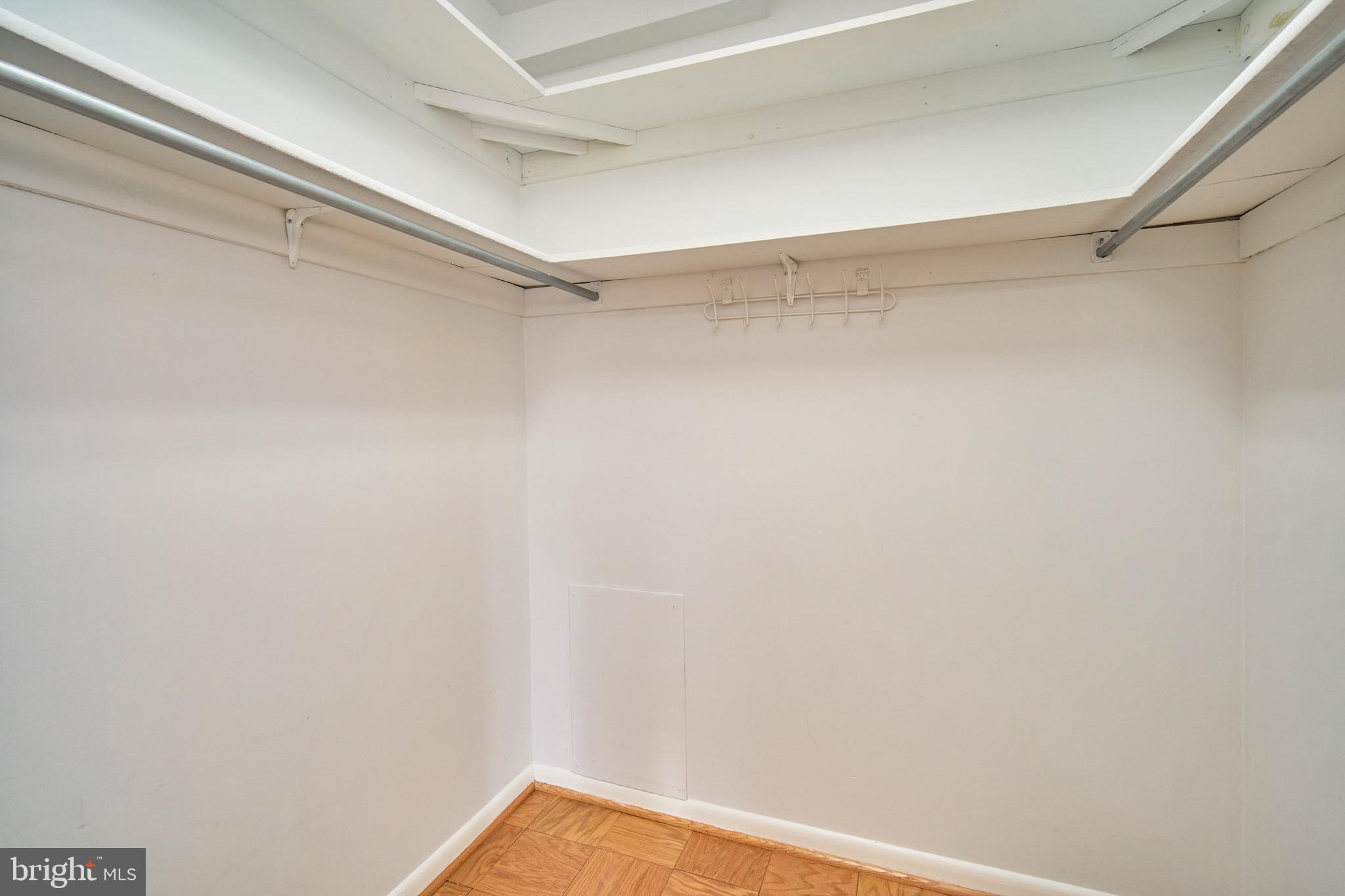 AMERICANA FINMARK - Residential