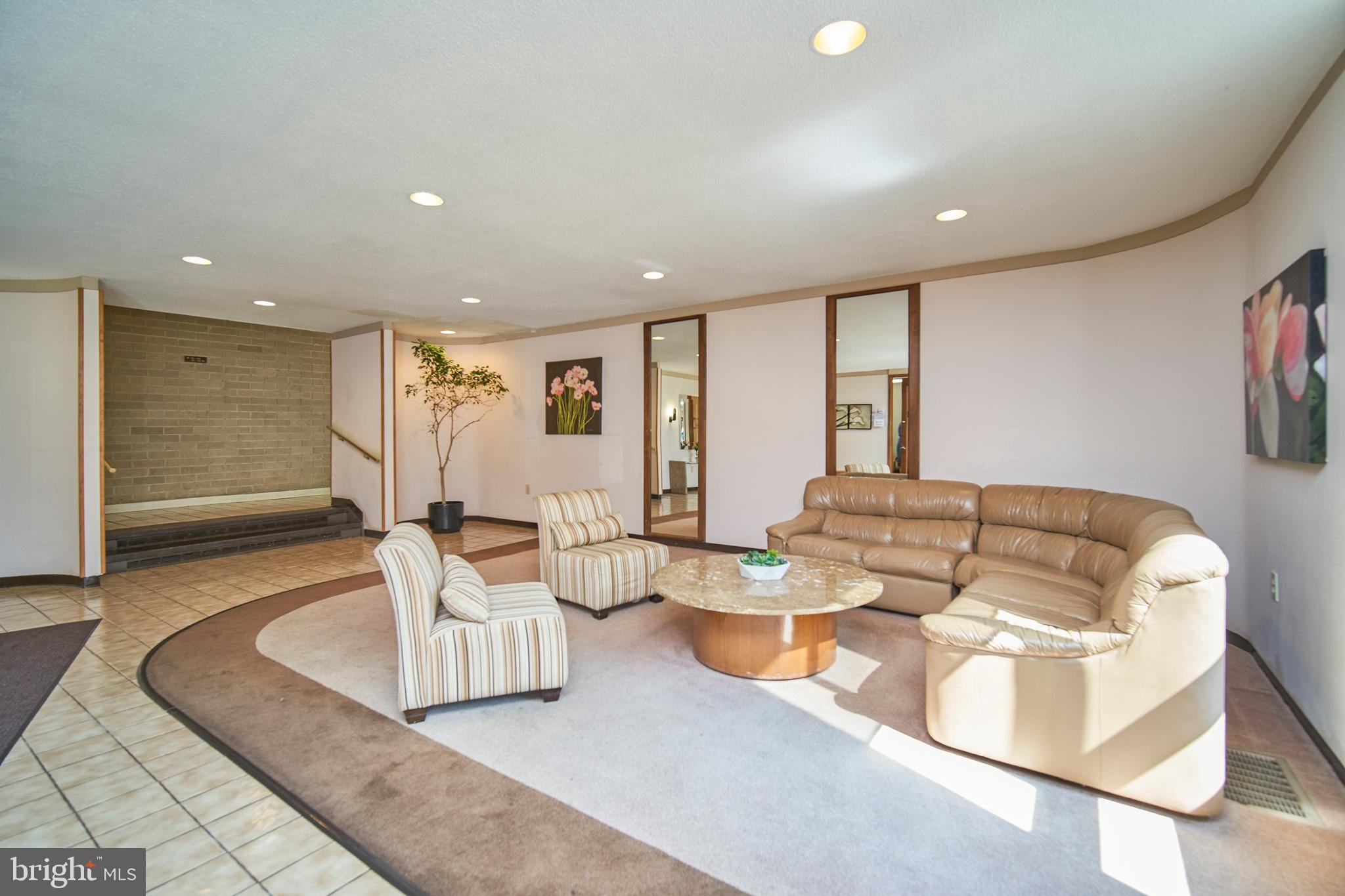 AMERICANA FINMARK - Residential