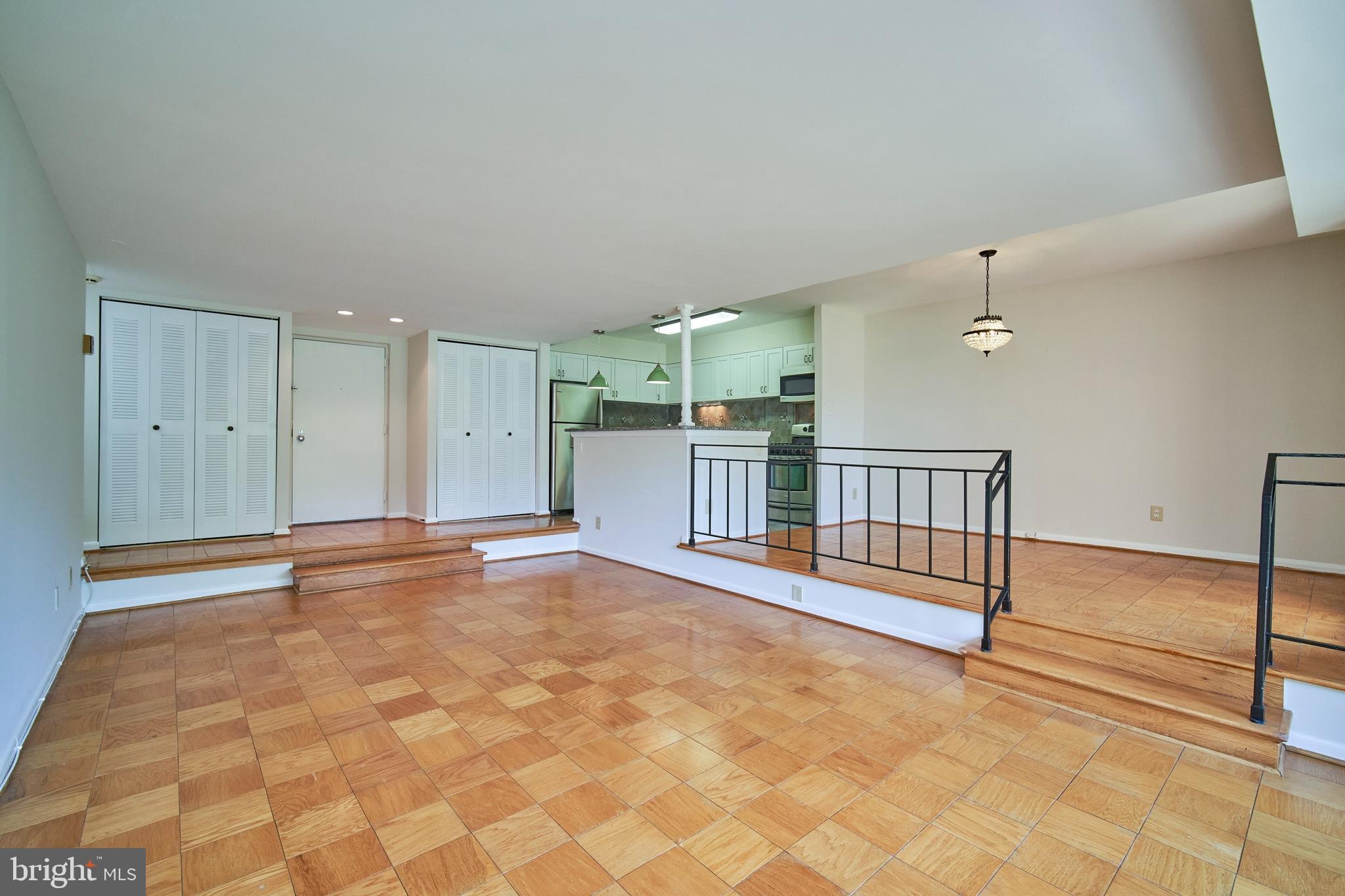 AMERICANA FINMARK - Residential