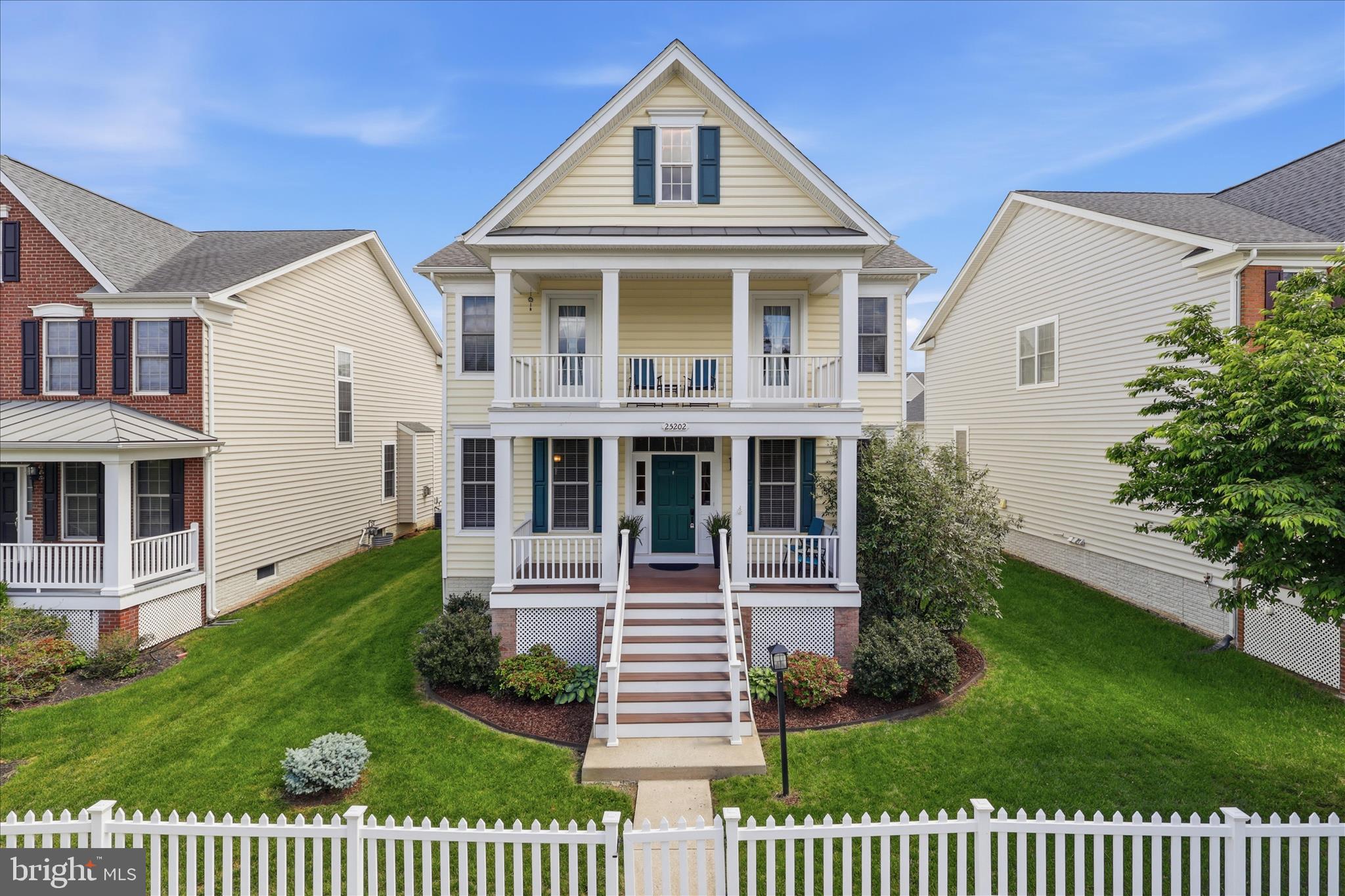 SOUTH RIDING - Residential