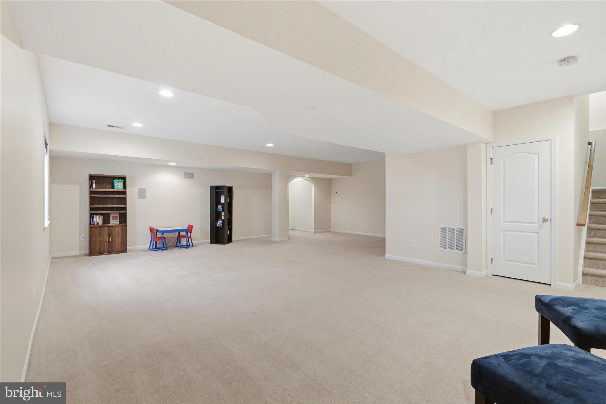 SOUTH RIDING - Residential