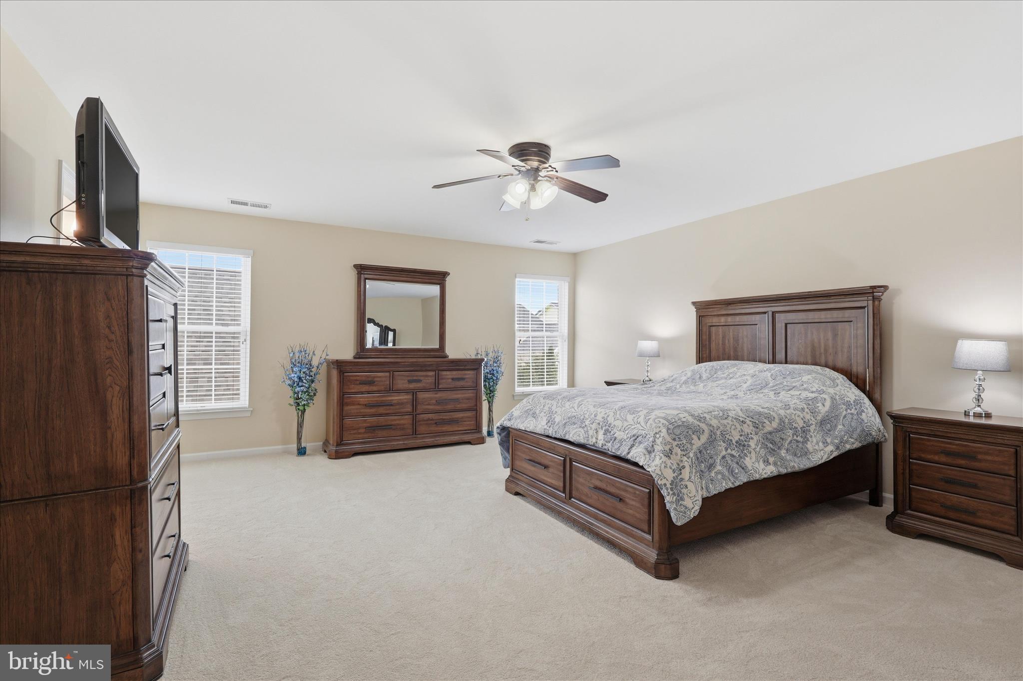 SOUTH RIDING - Residential