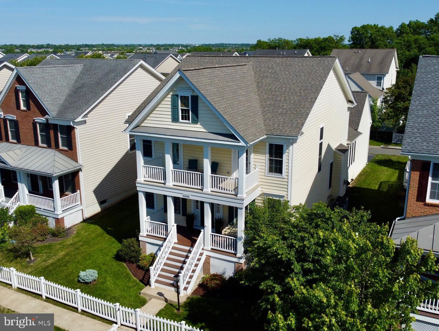 SOUTH RIDING - Residential