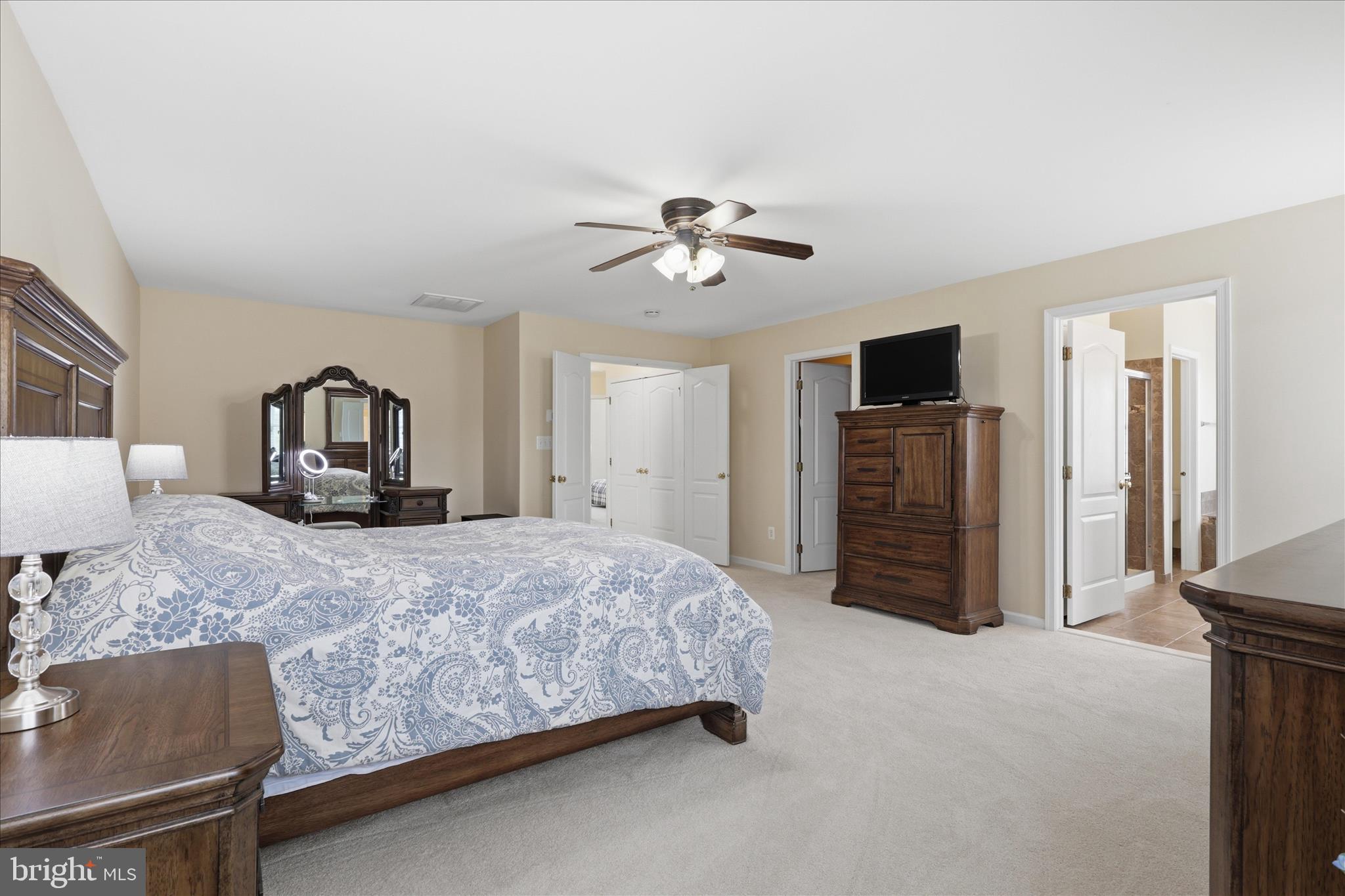 SOUTH RIDING - Residential