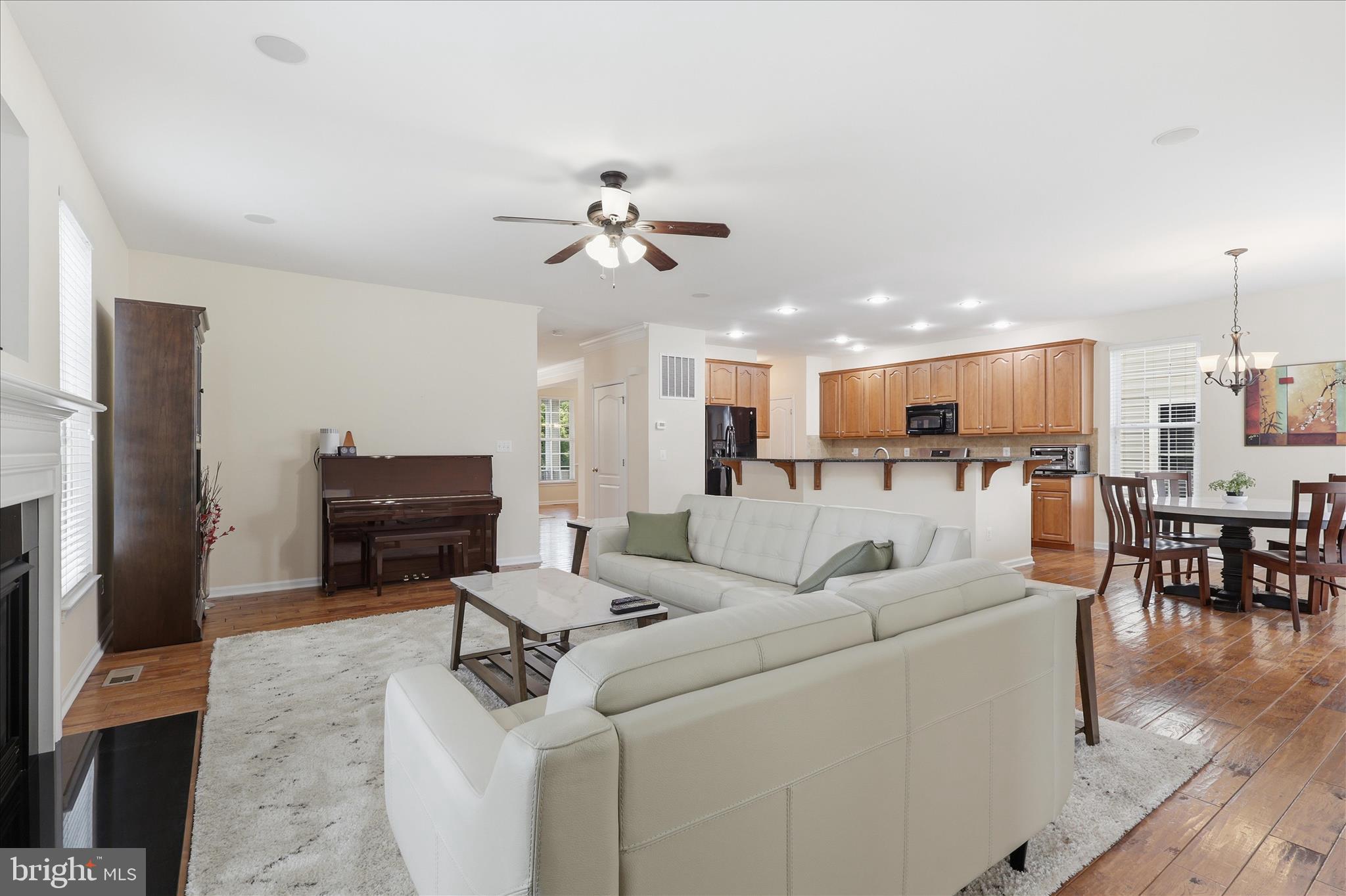 SOUTH RIDING - Residential