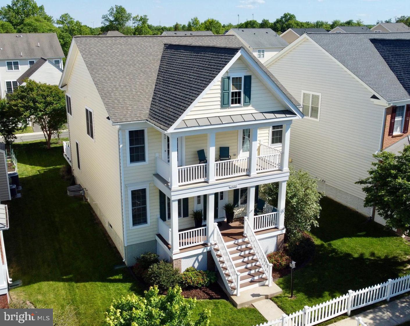 SOUTH RIDING - Residential