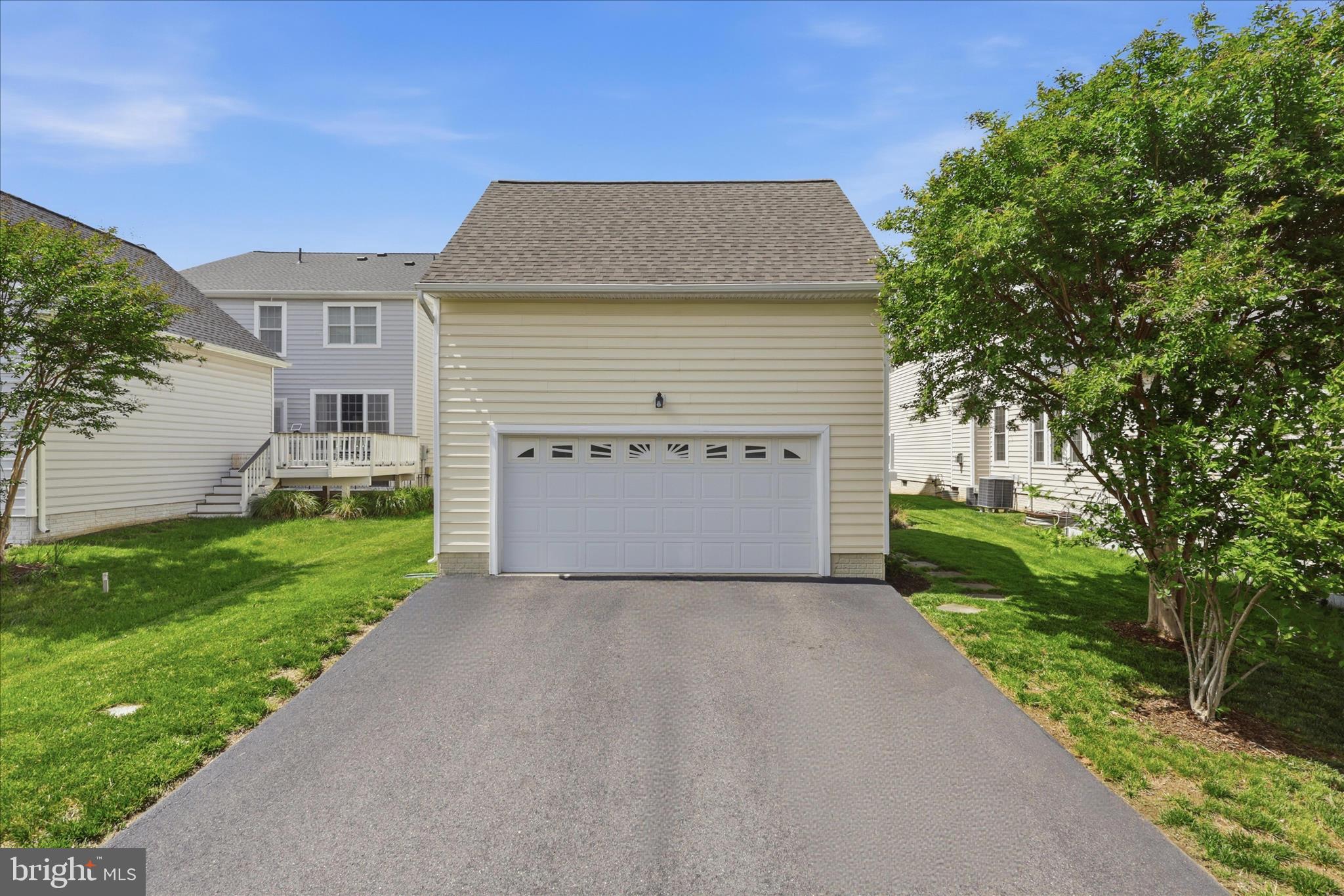 SOUTH RIDING - Residential