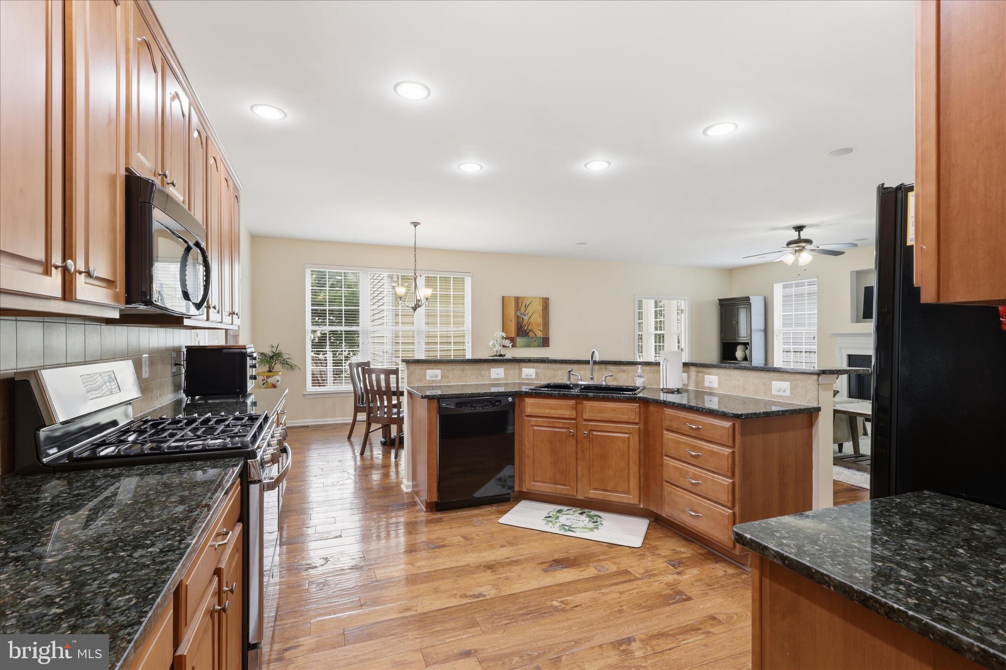 SOUTH RIDING - Residential