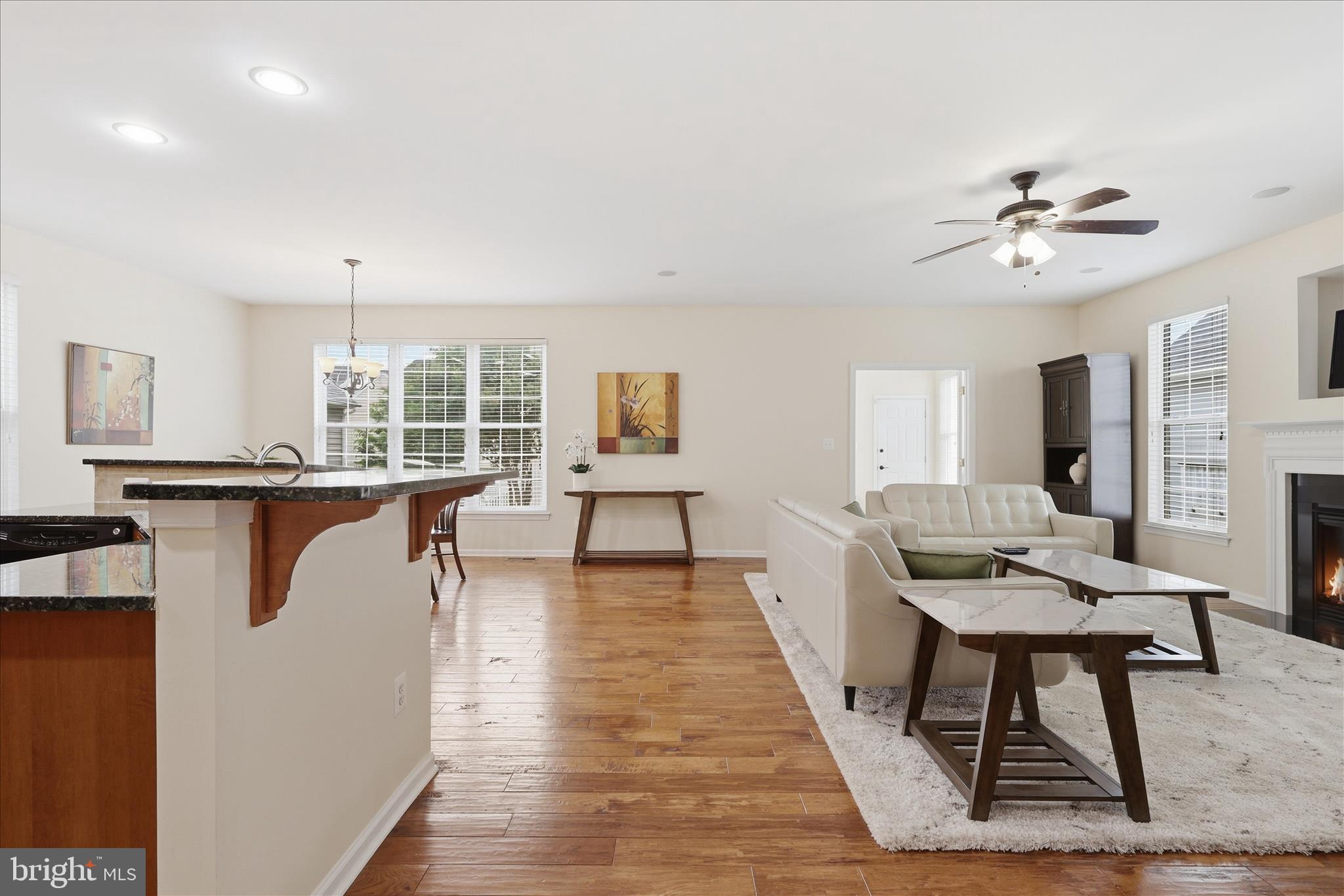 SOUTH RIDING - Residential