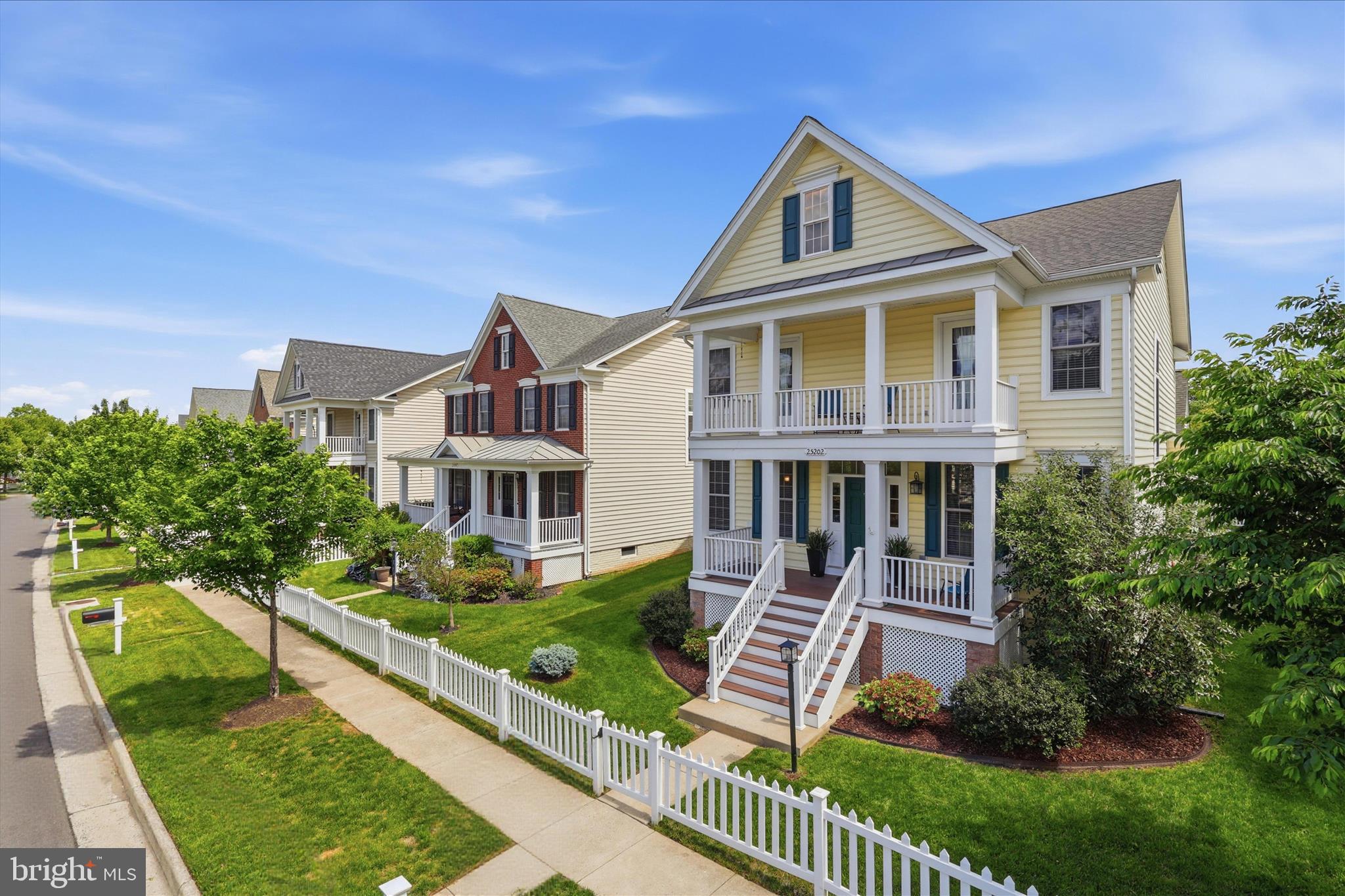 SOUTH RIDING - Residential