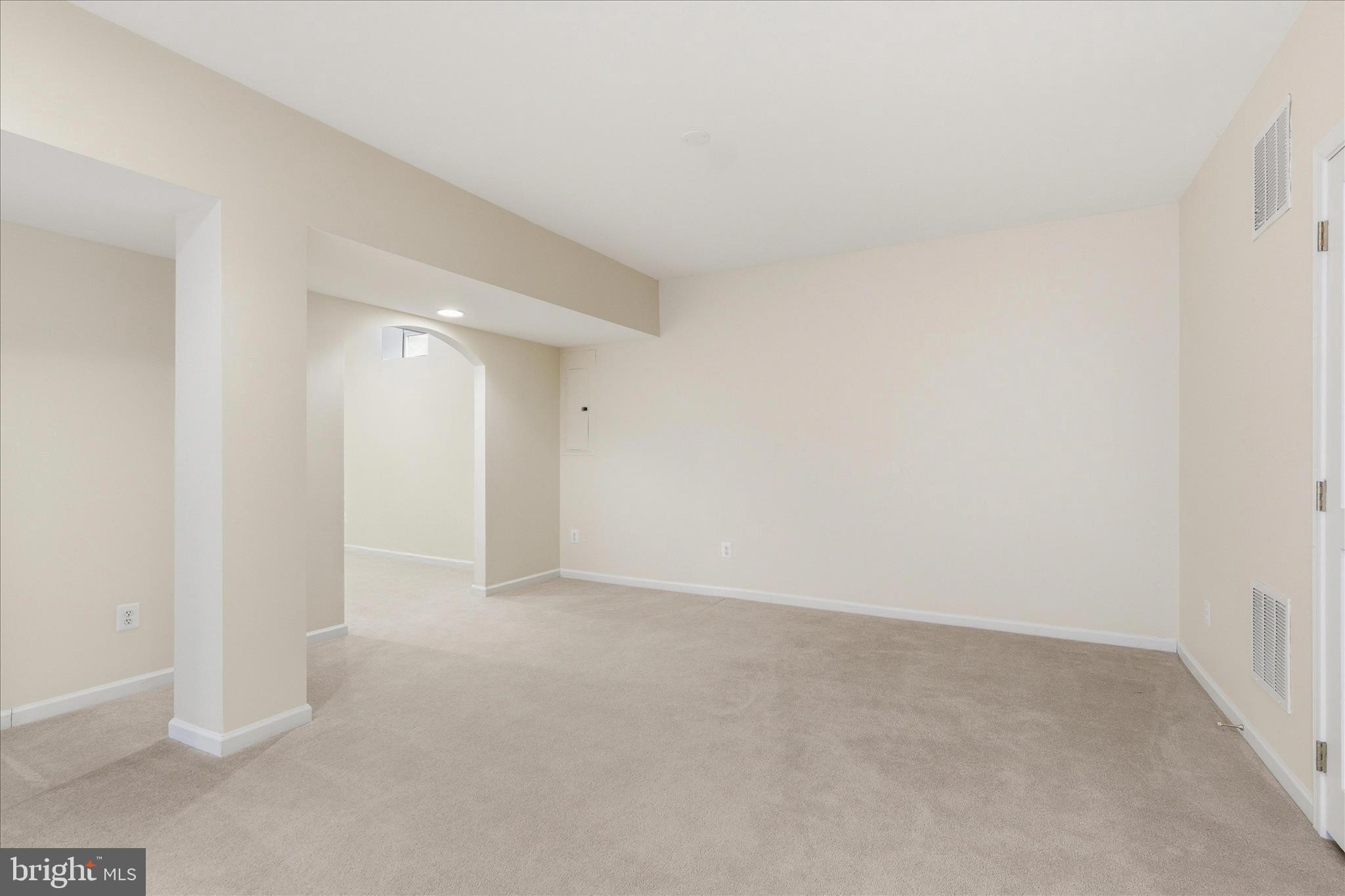 SOUTH RIDING - Residential