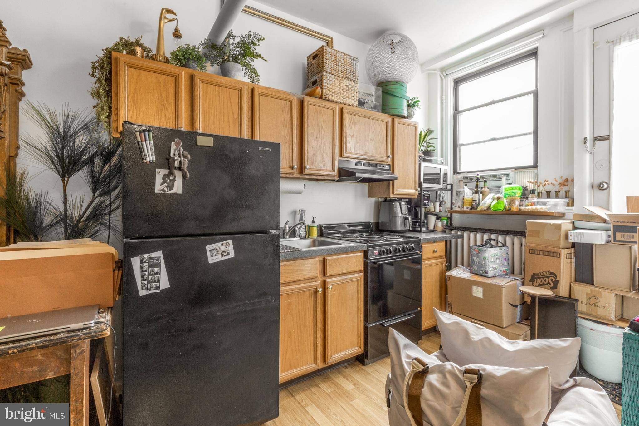 AVENUE OF THE ARTS - Residential Lease