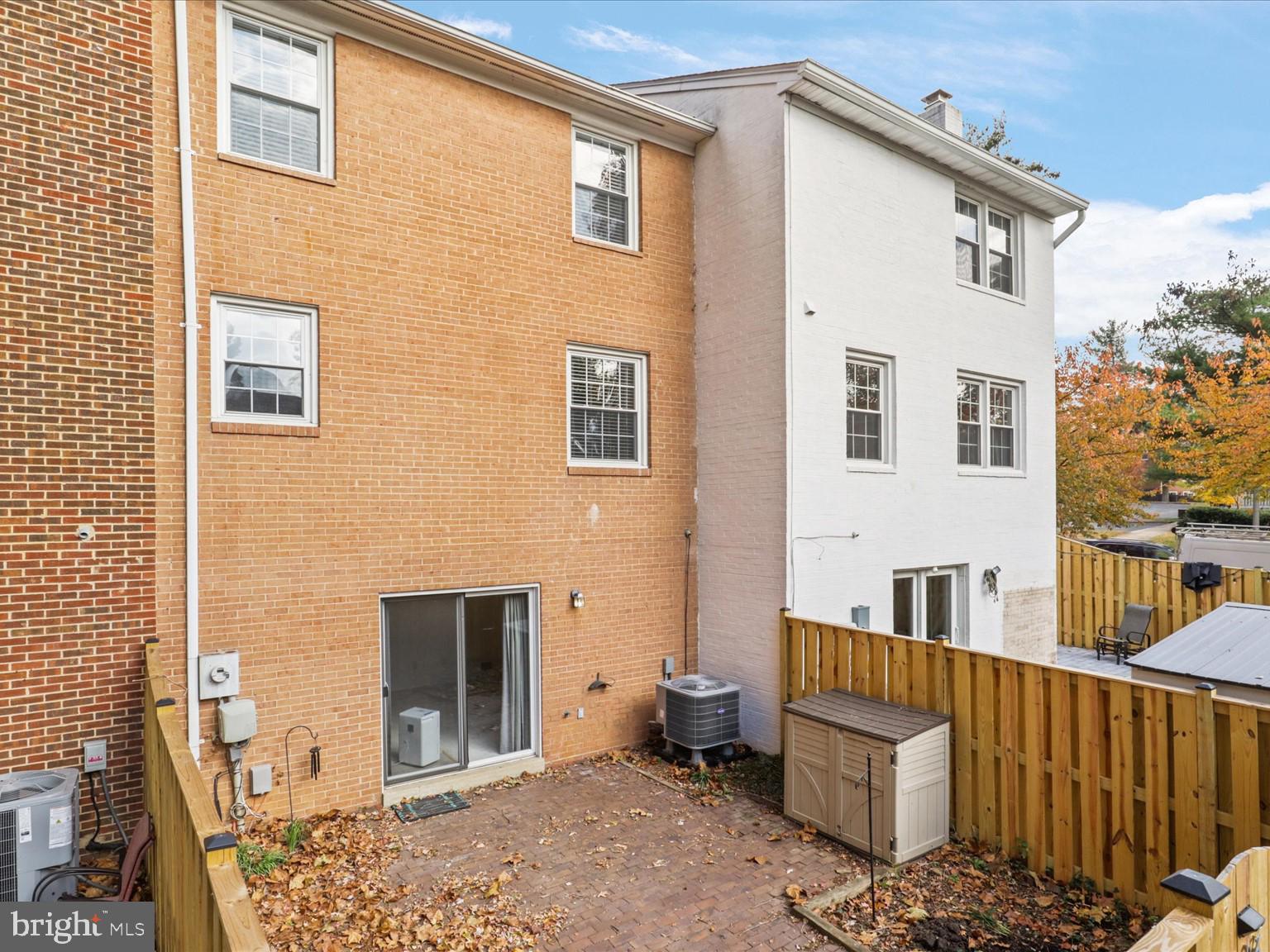 STRATHMEADE SQUARE - Residential Lease