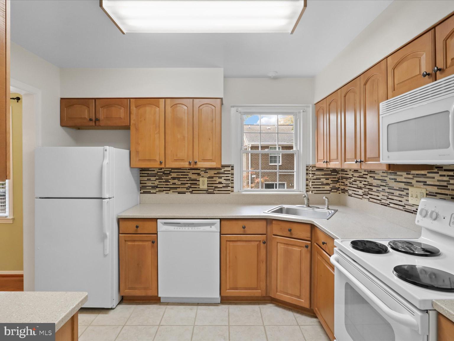 STRATHMEADE SQUARE - Residential Lease