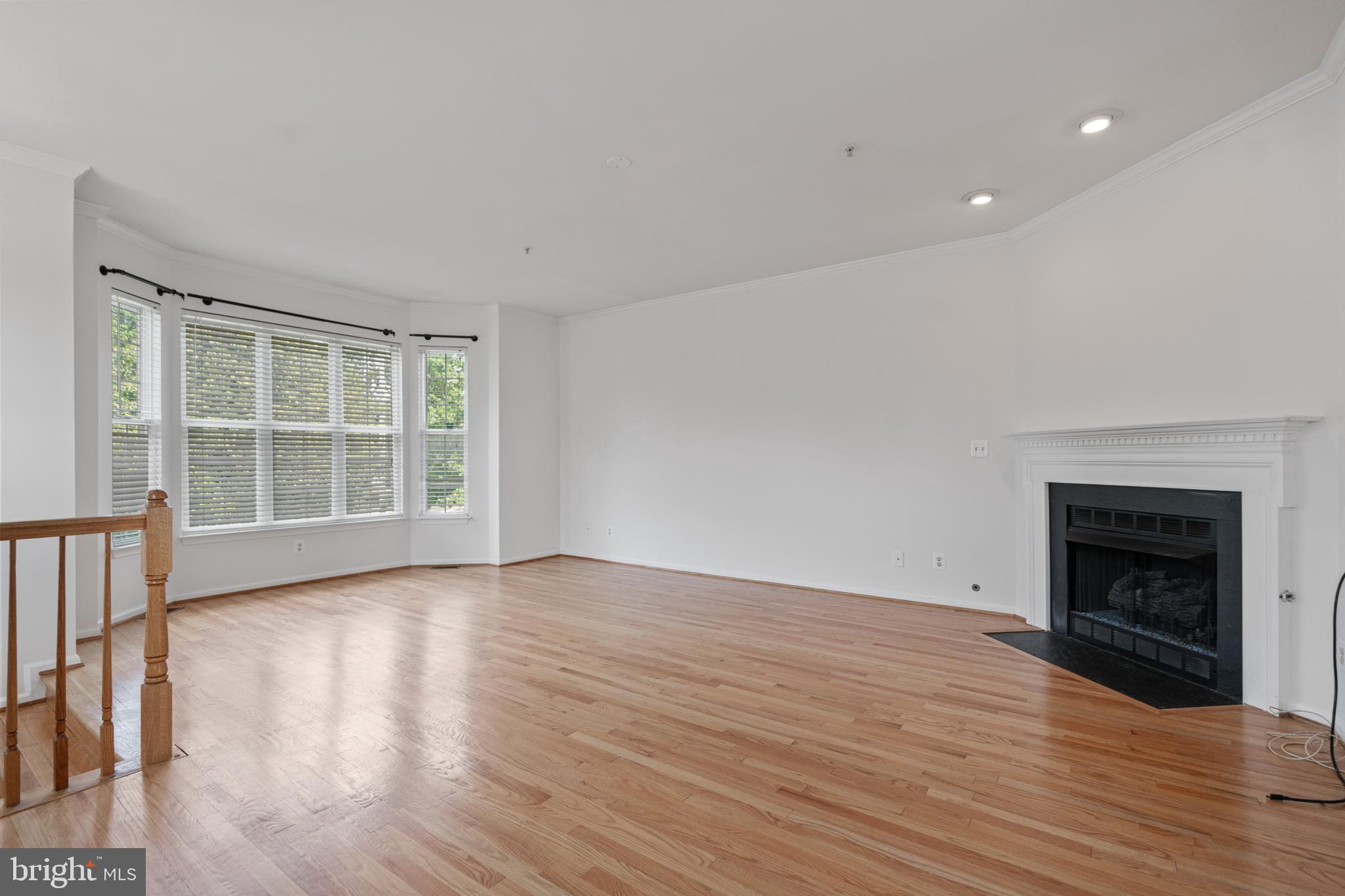 MCNAIR FARMS LANDBAY 5 - Residential Lease